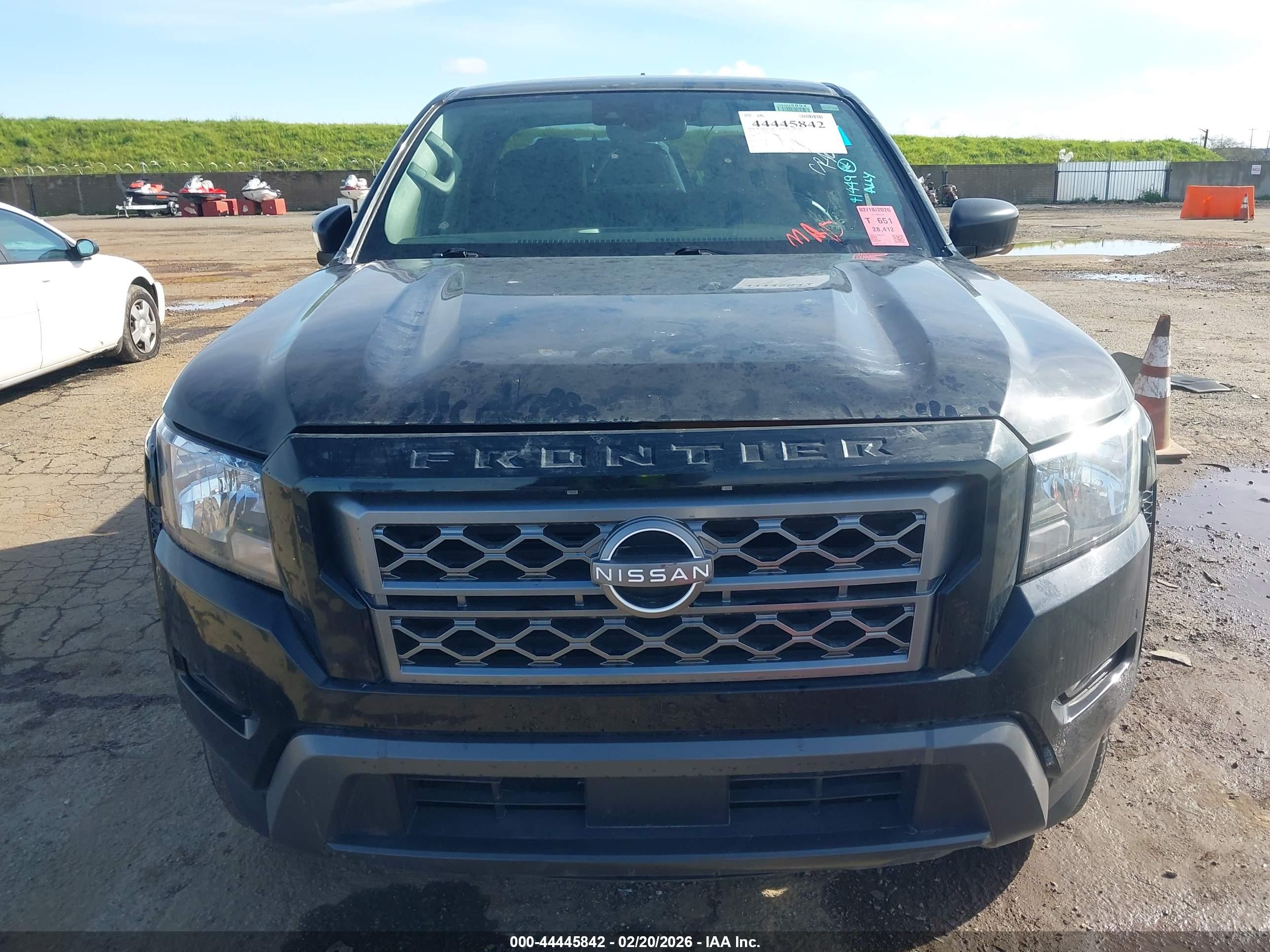 NISSAN FRONTIER image 6