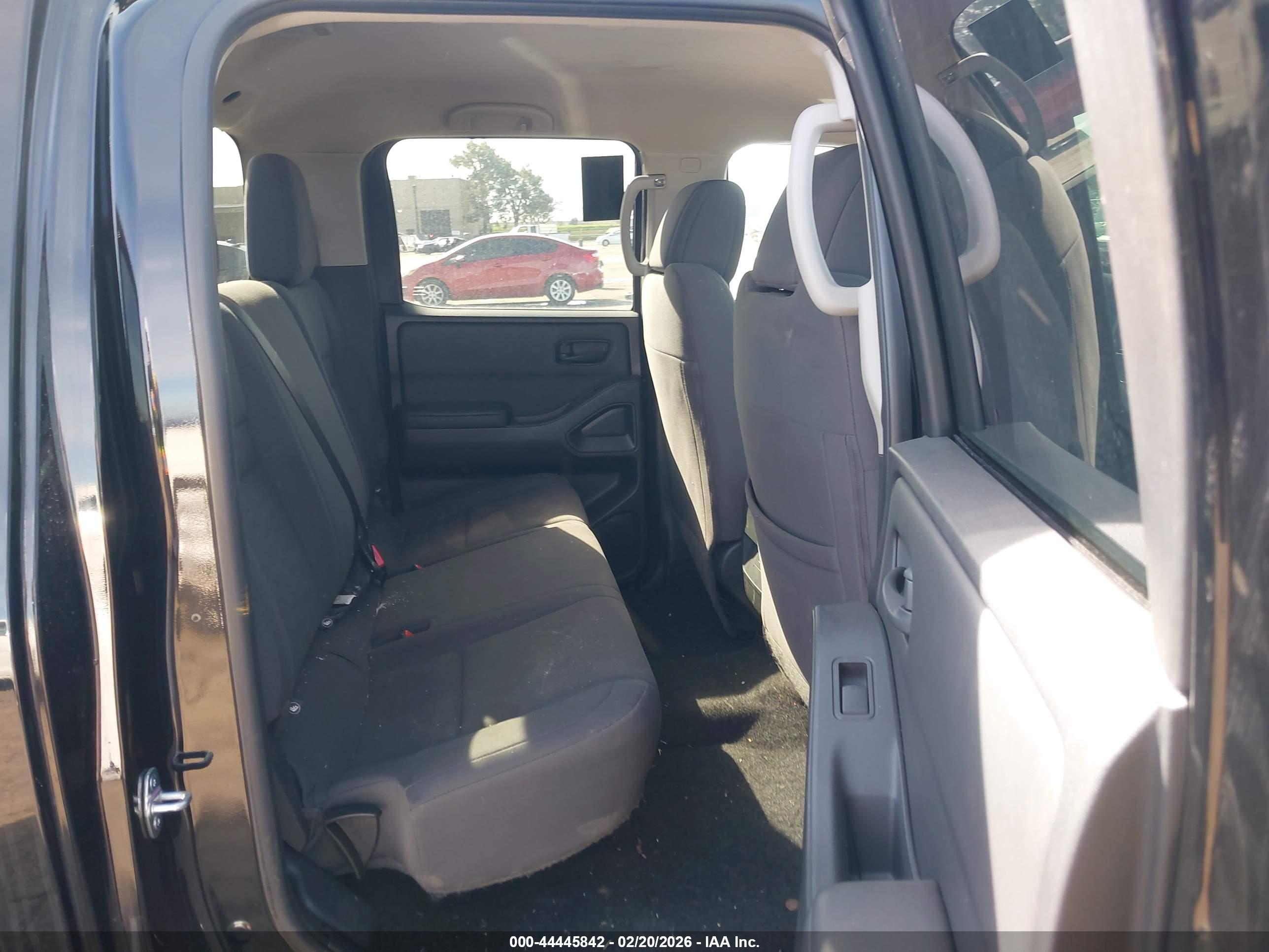 NISSAN FRONTIER image 8