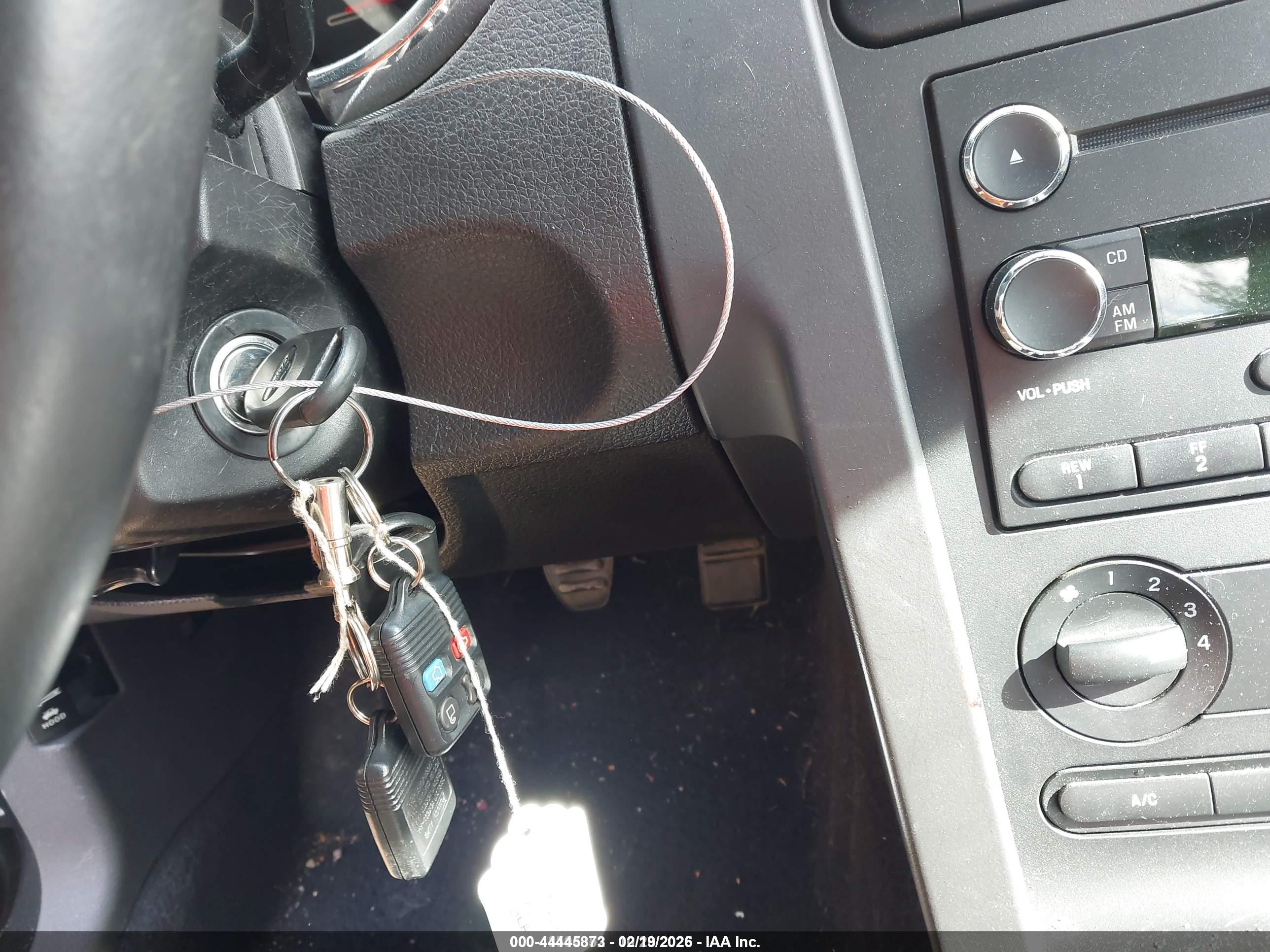 FORD MUSTANG image 11