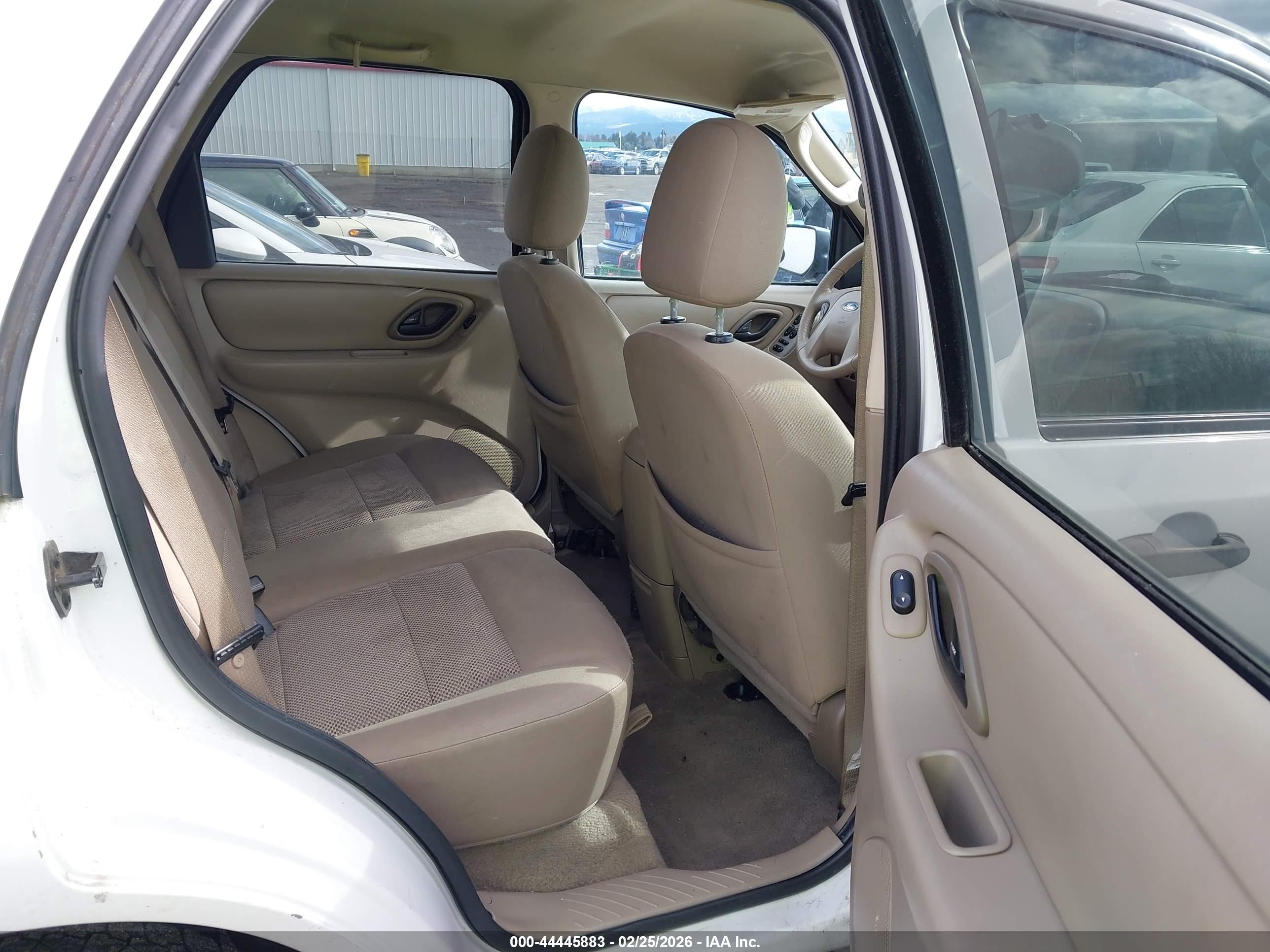 FORD ESCAPE image 8