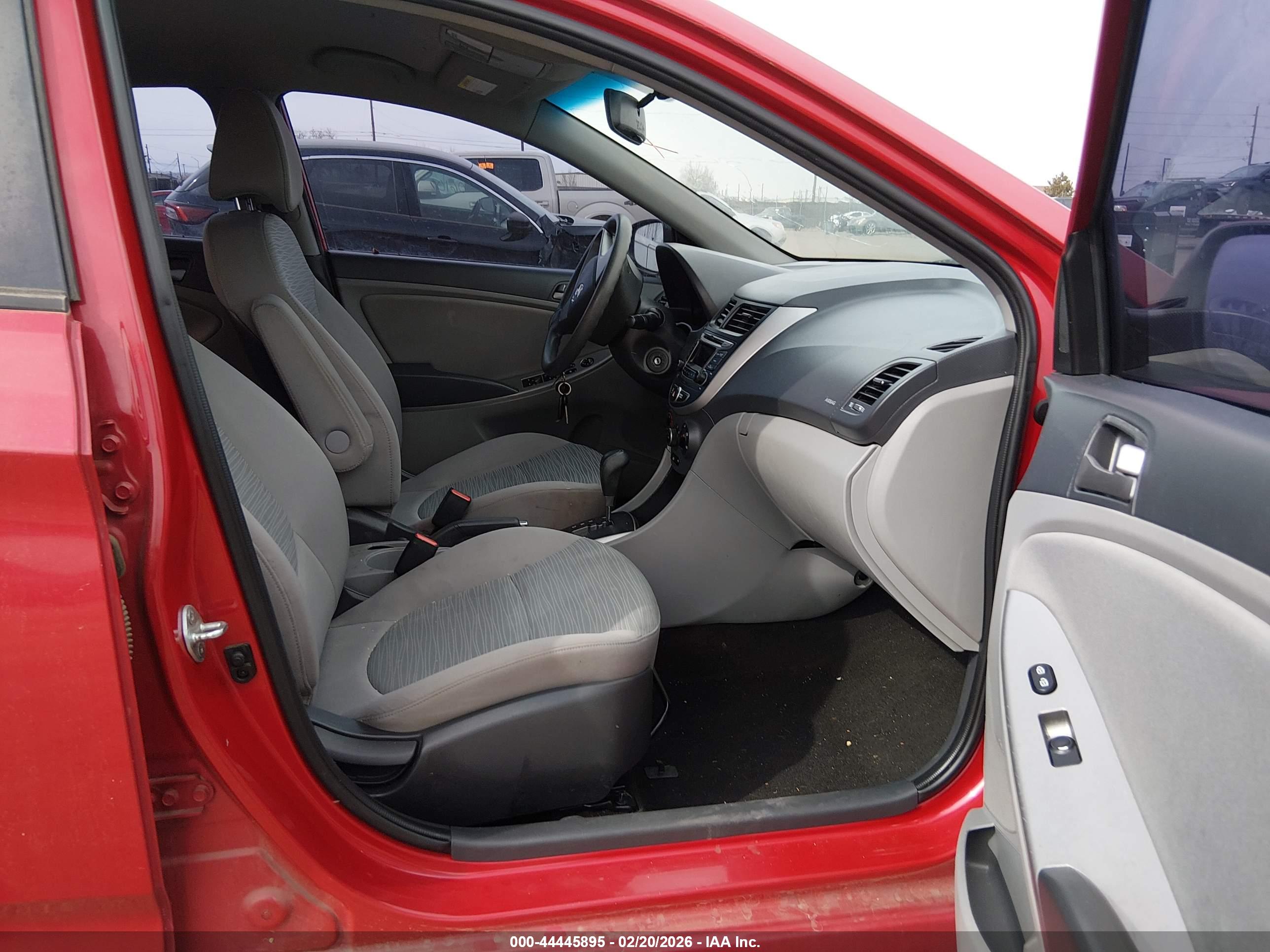 HYUNDAI ACCENT image 5