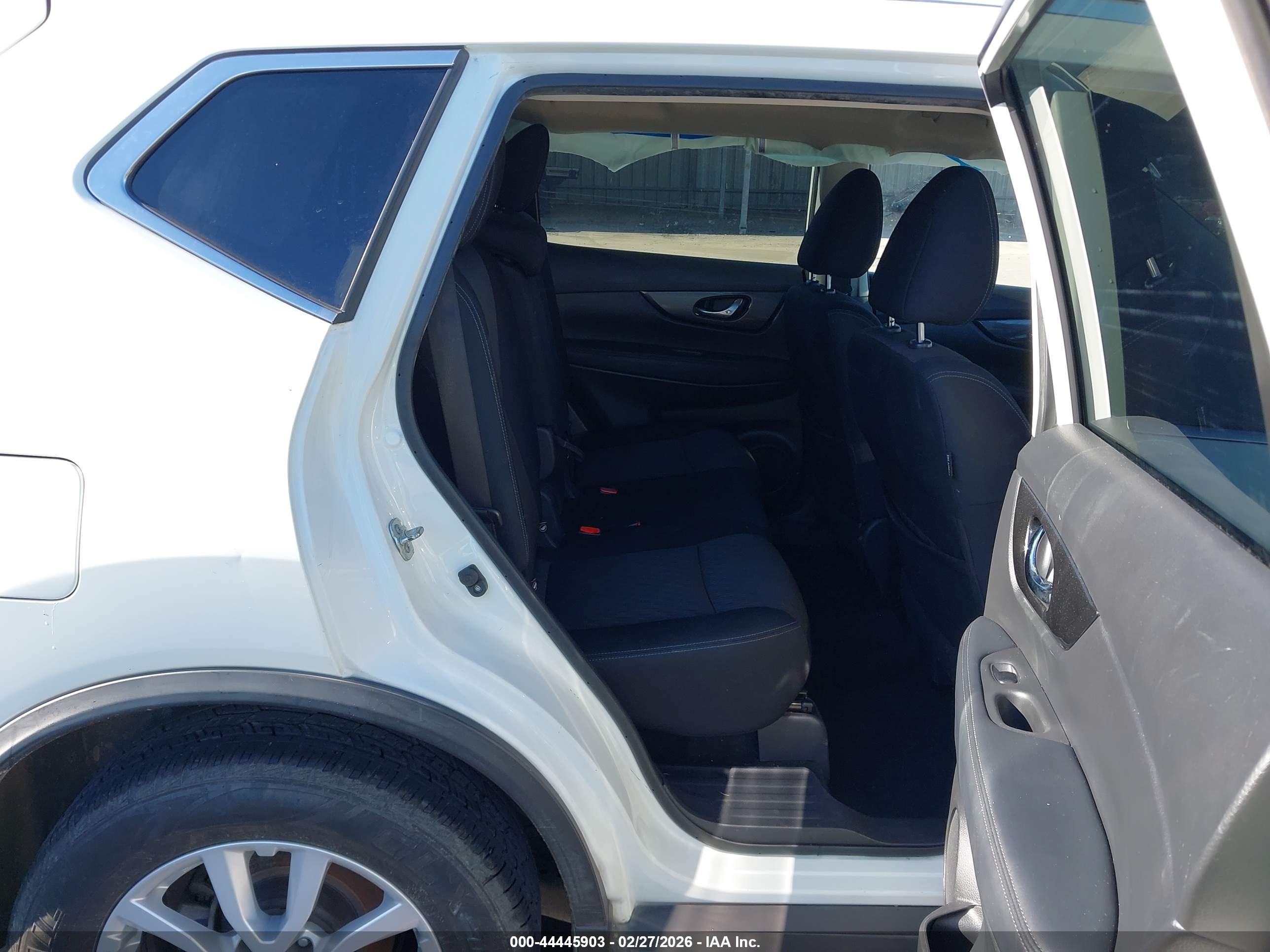 NISSAN ROGUE image 8