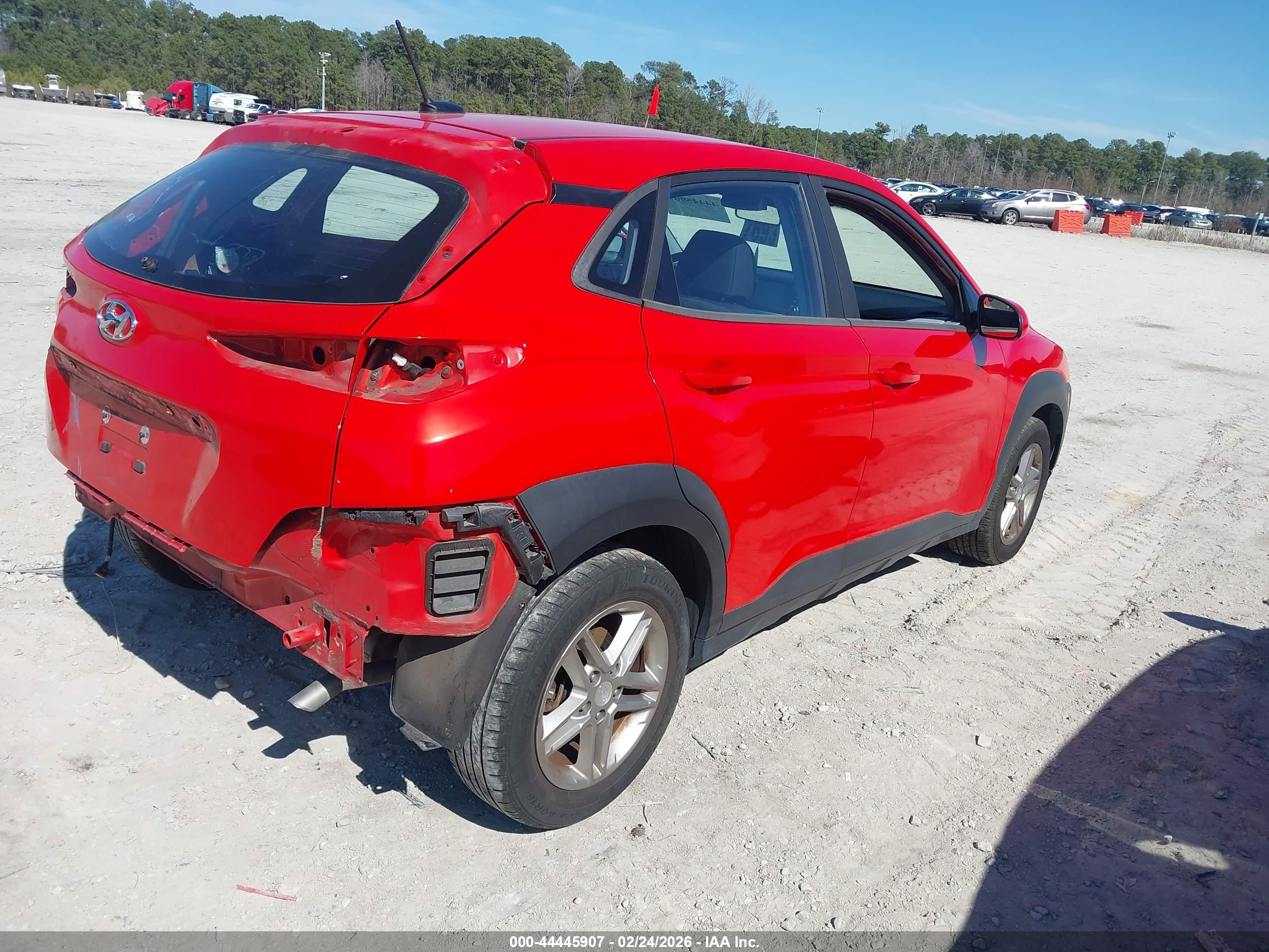 HYUNDAI KONA image 4