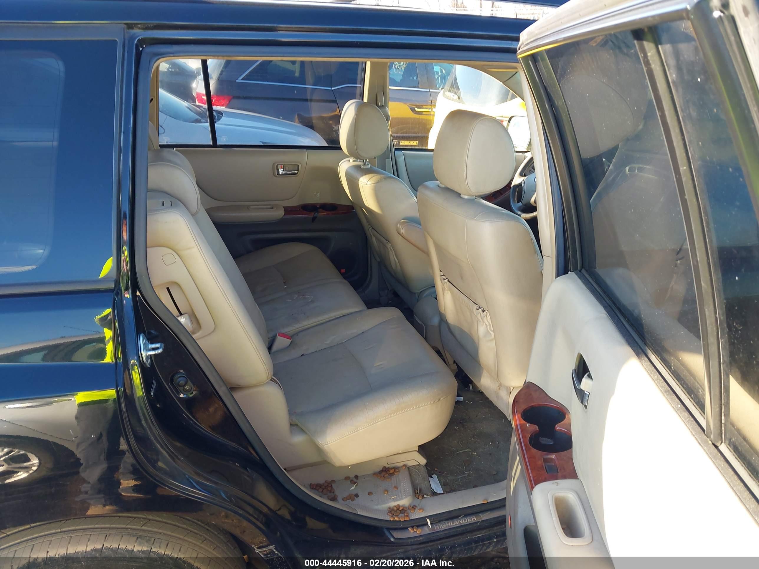 TOYOTA HIGHLANDER image 8