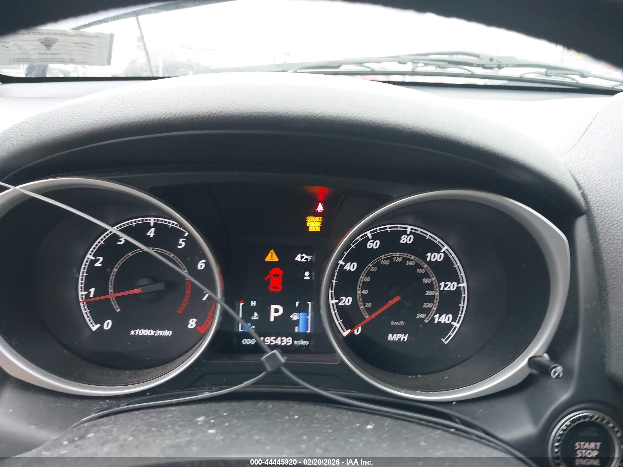 MITSUBISHI OUTLANDER image 7
