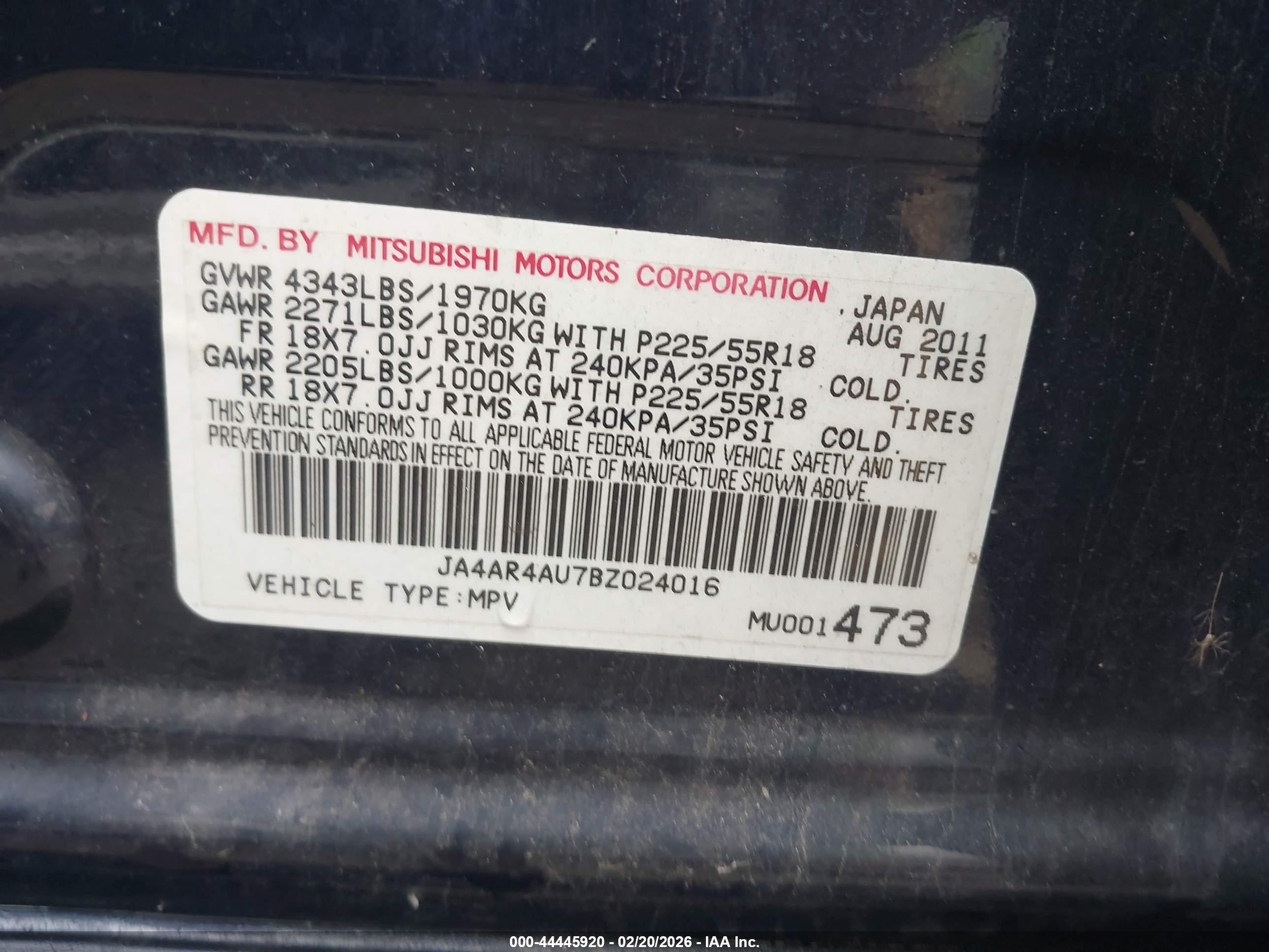 MITSUBISHI OUTLANDER image 9