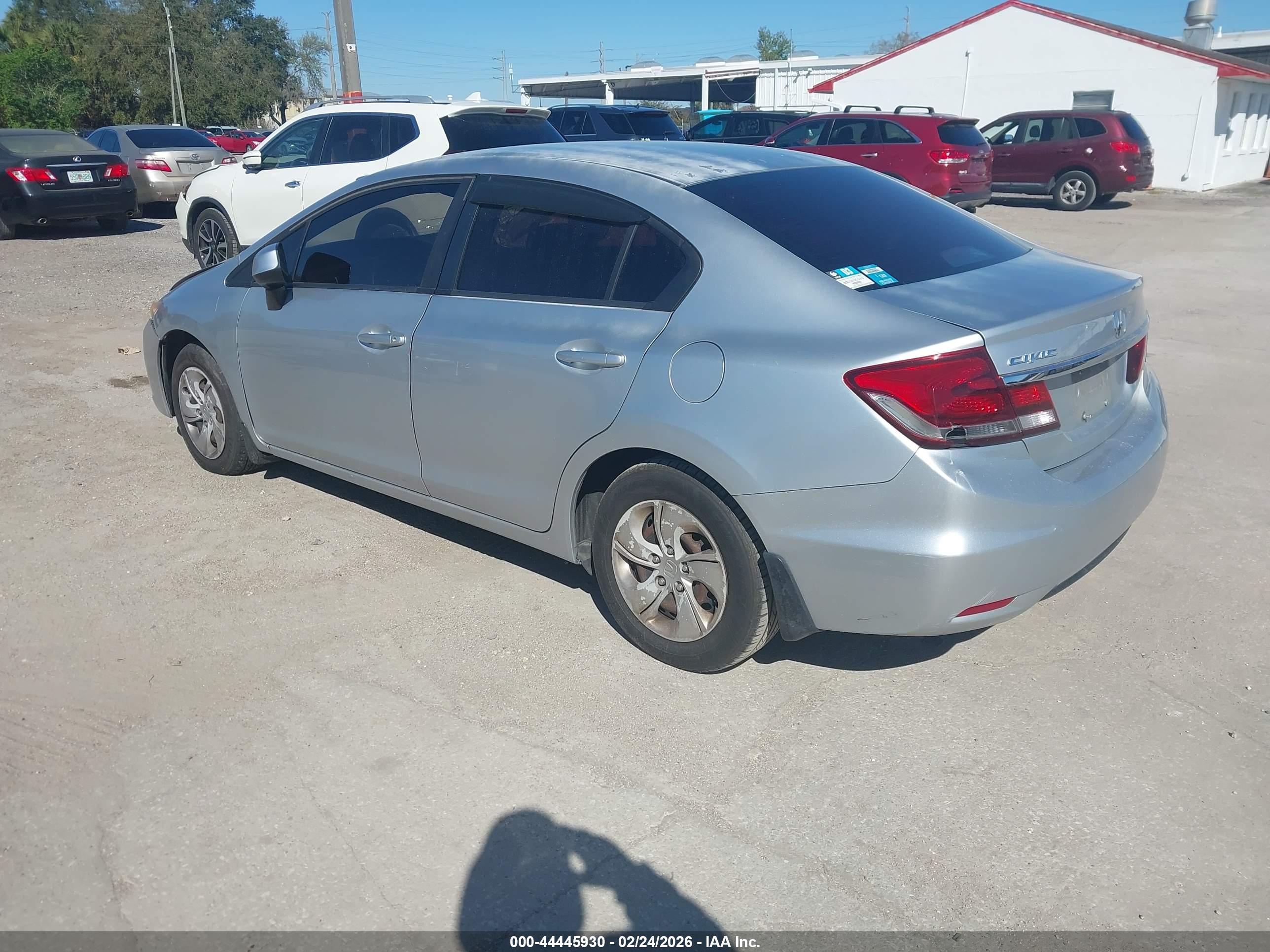 HONDA CIVIC image 3