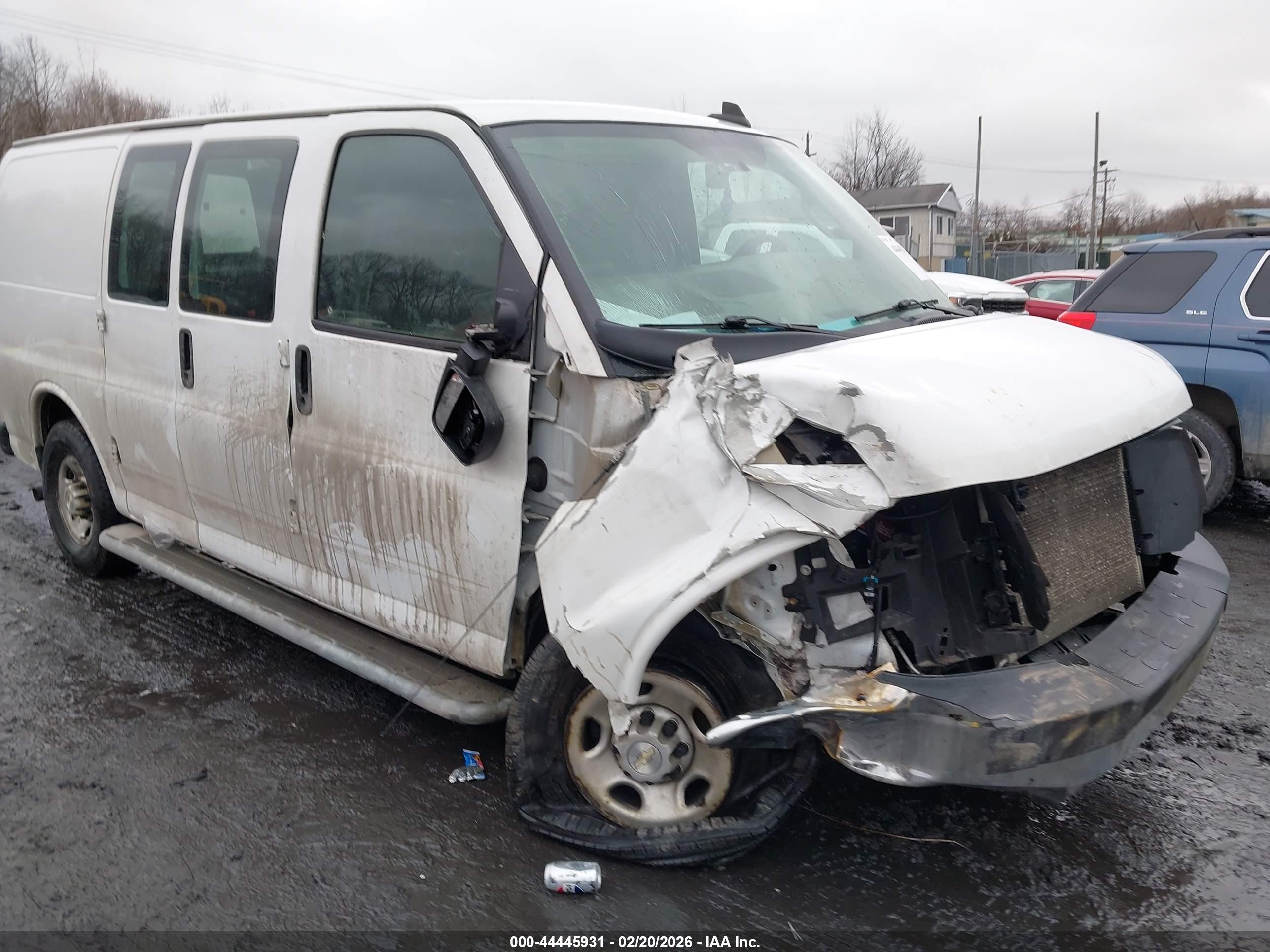 CHEVROLET EXPRESS image 6