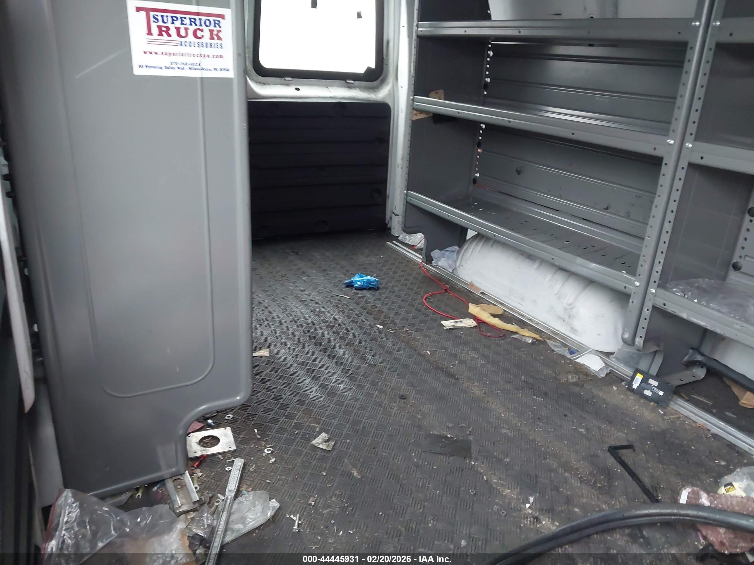 CHEVROLET EXPRESS image 8