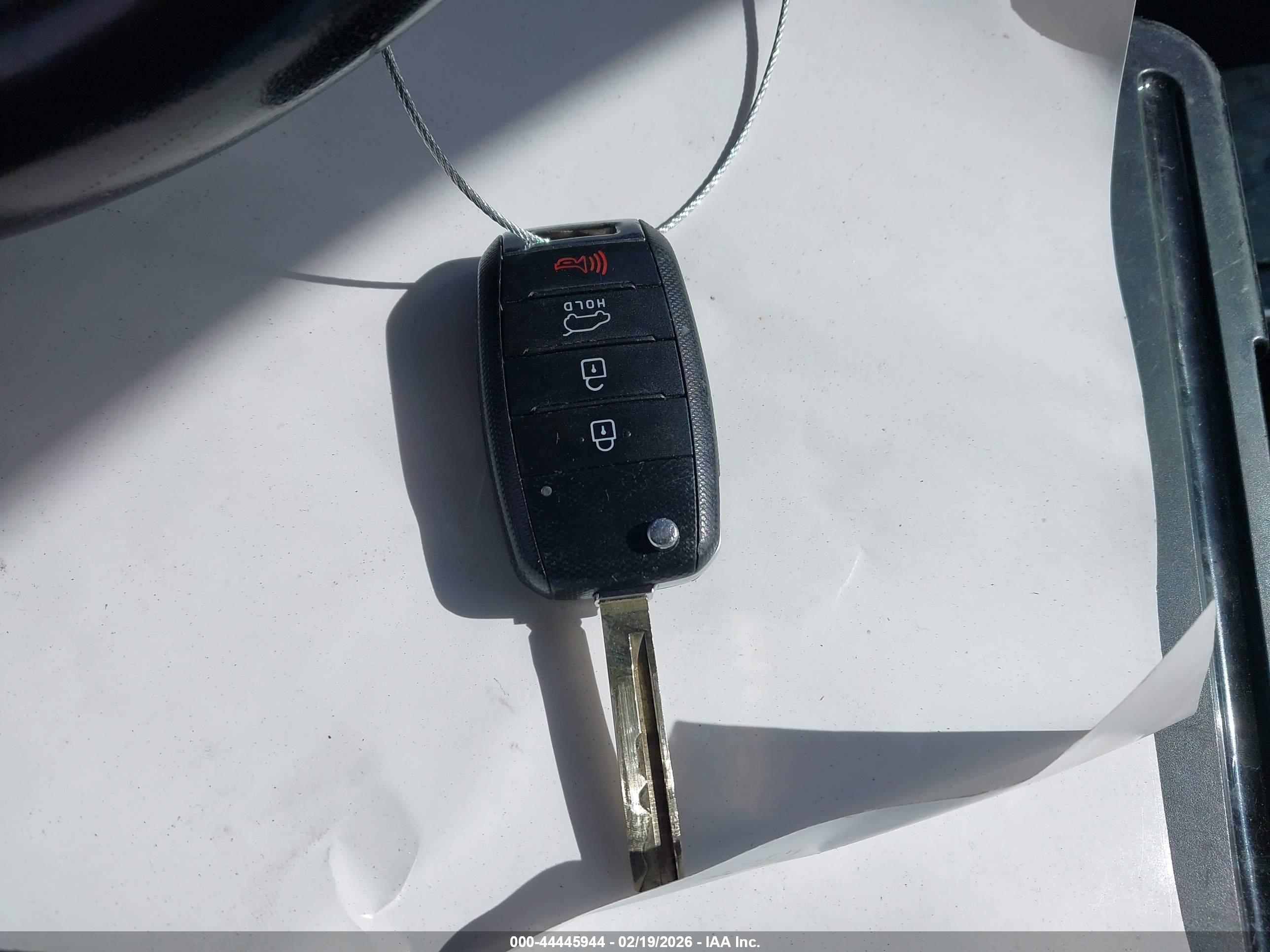 KIA SORENTO image 11