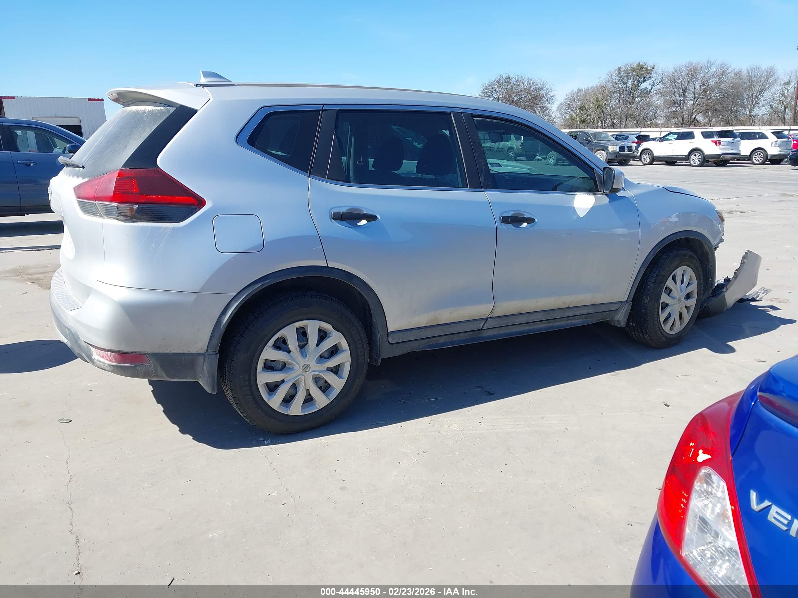 NISSAN ROGUE image 4