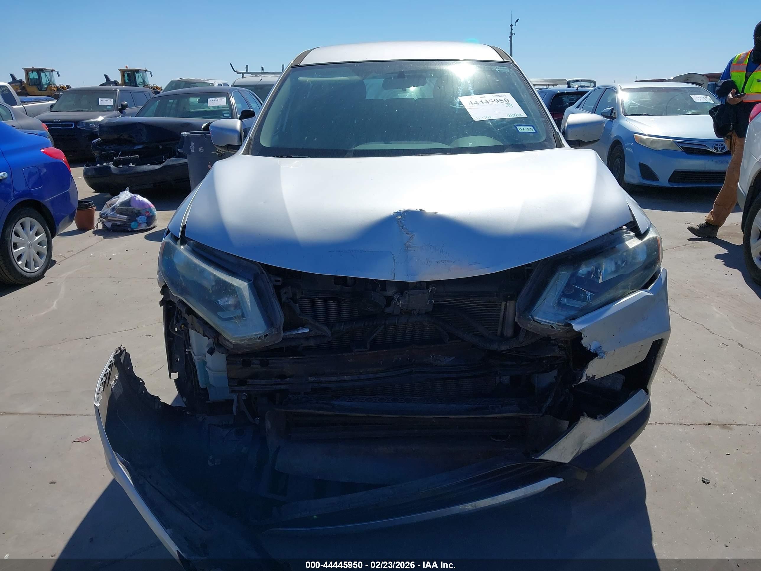 NISSAN ROGUE image 6