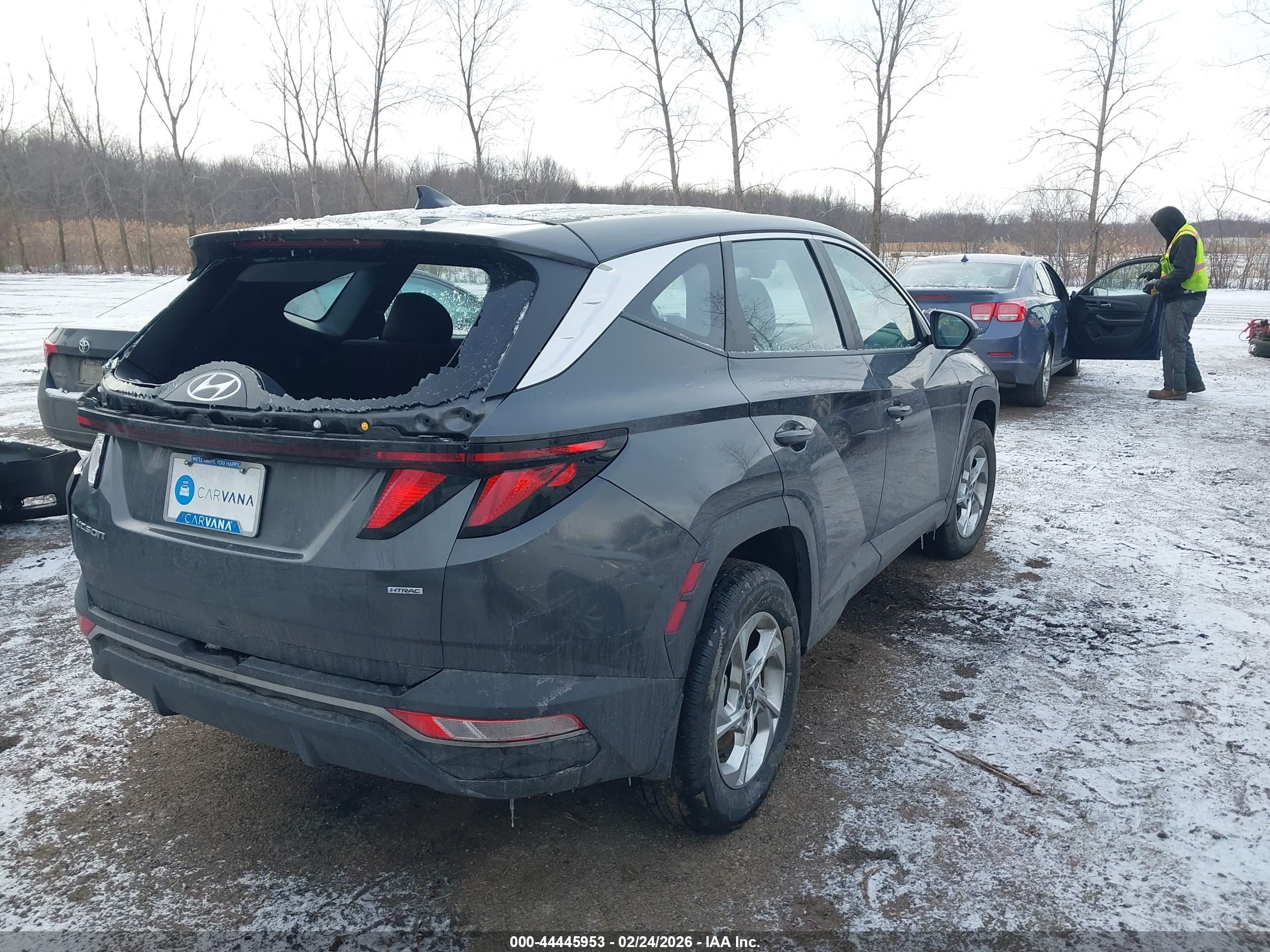 HYUNDAI TUCSON image 4
