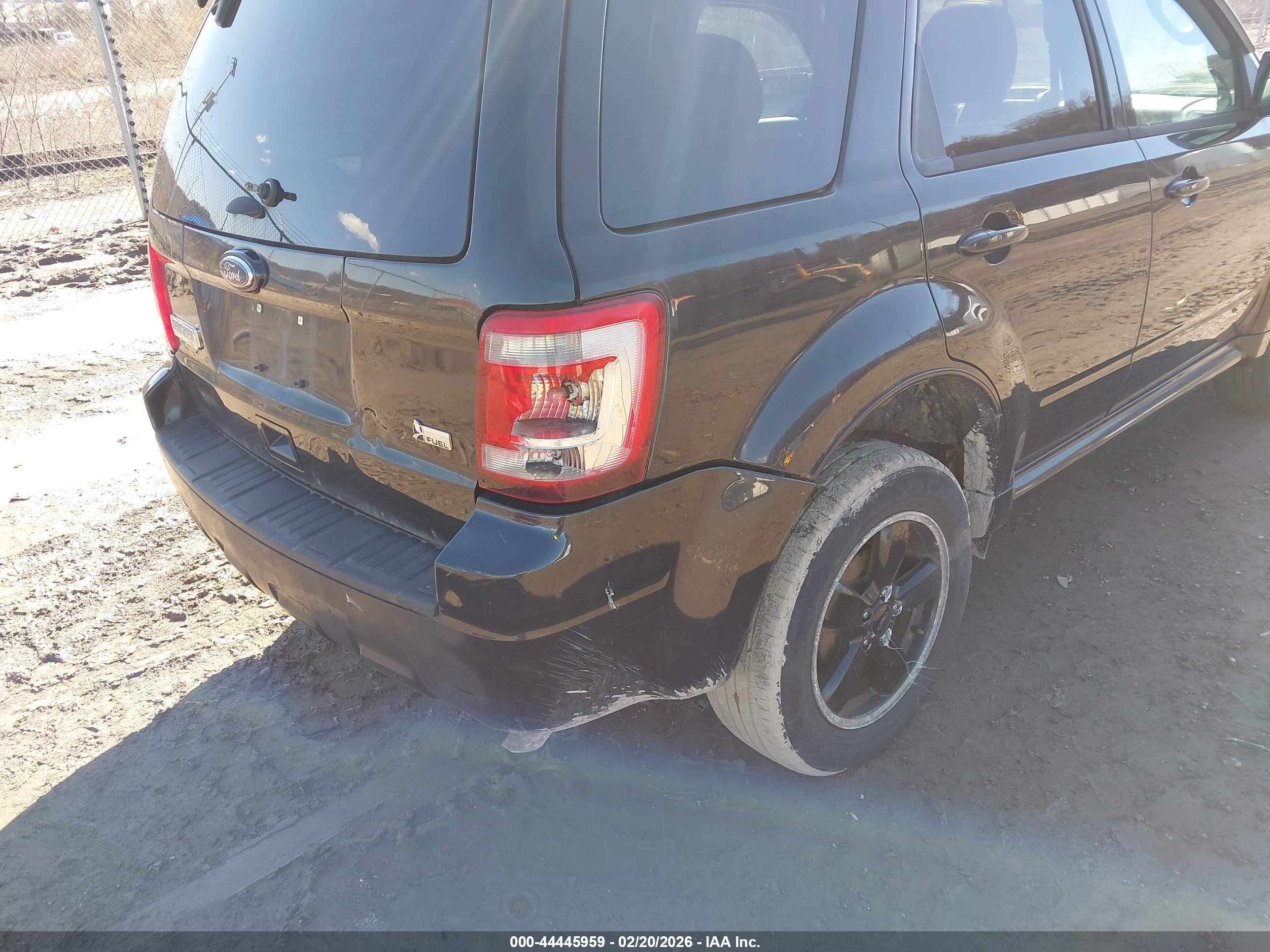 FORD ESCAPE image 6