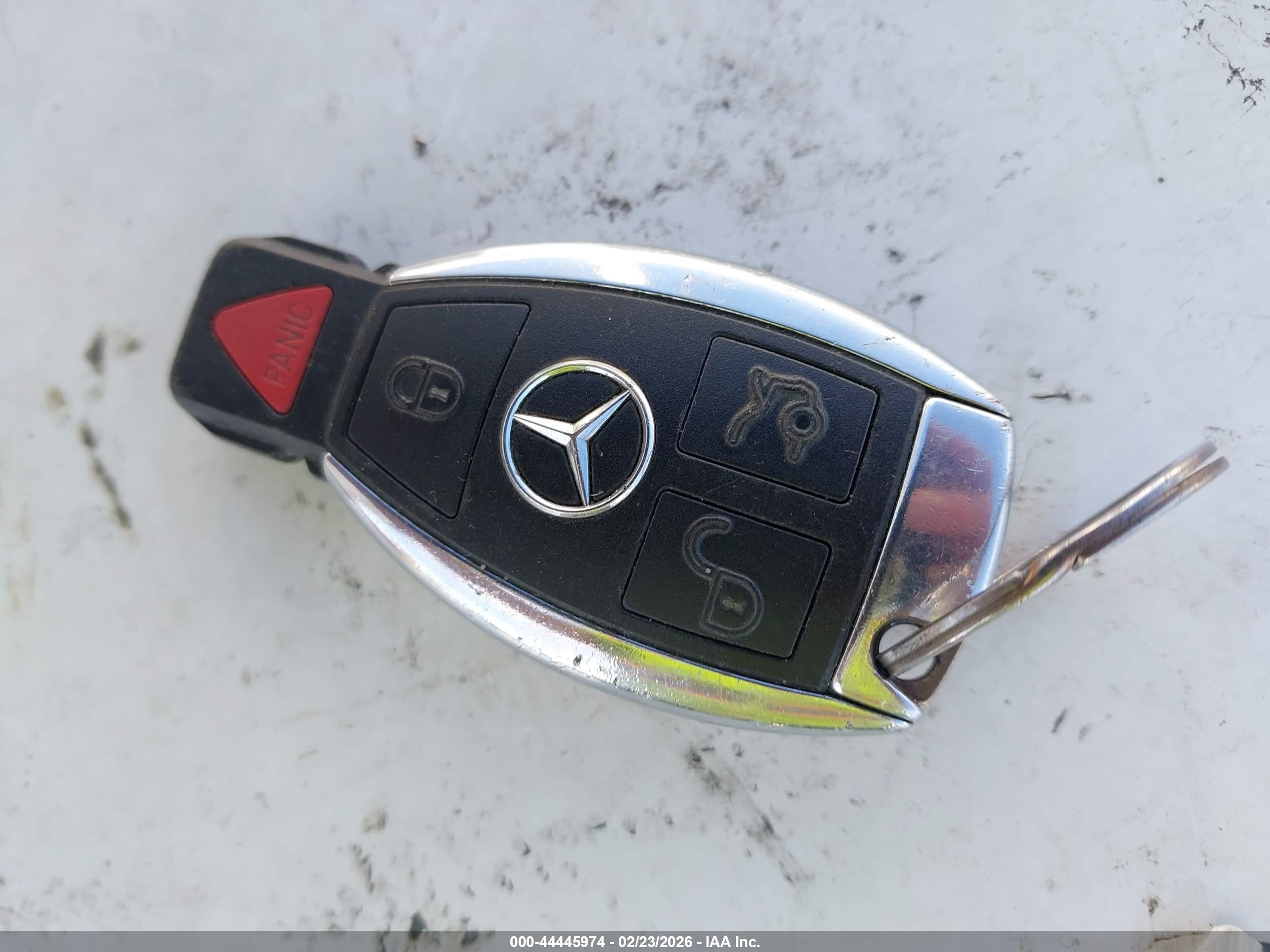 MERCEDES-BENZ GLK image 11