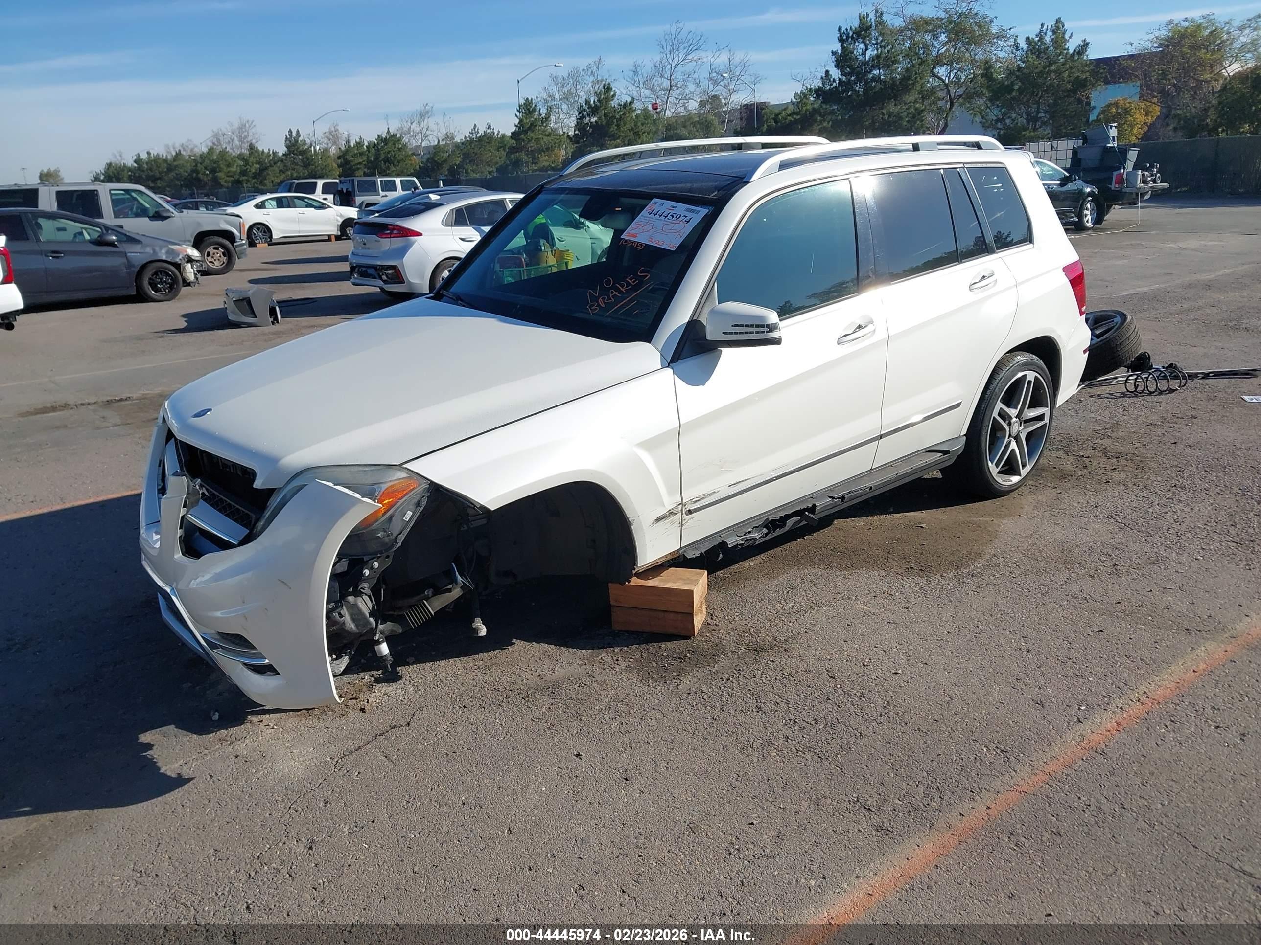 MERCEDES-BENZ GLK image 2