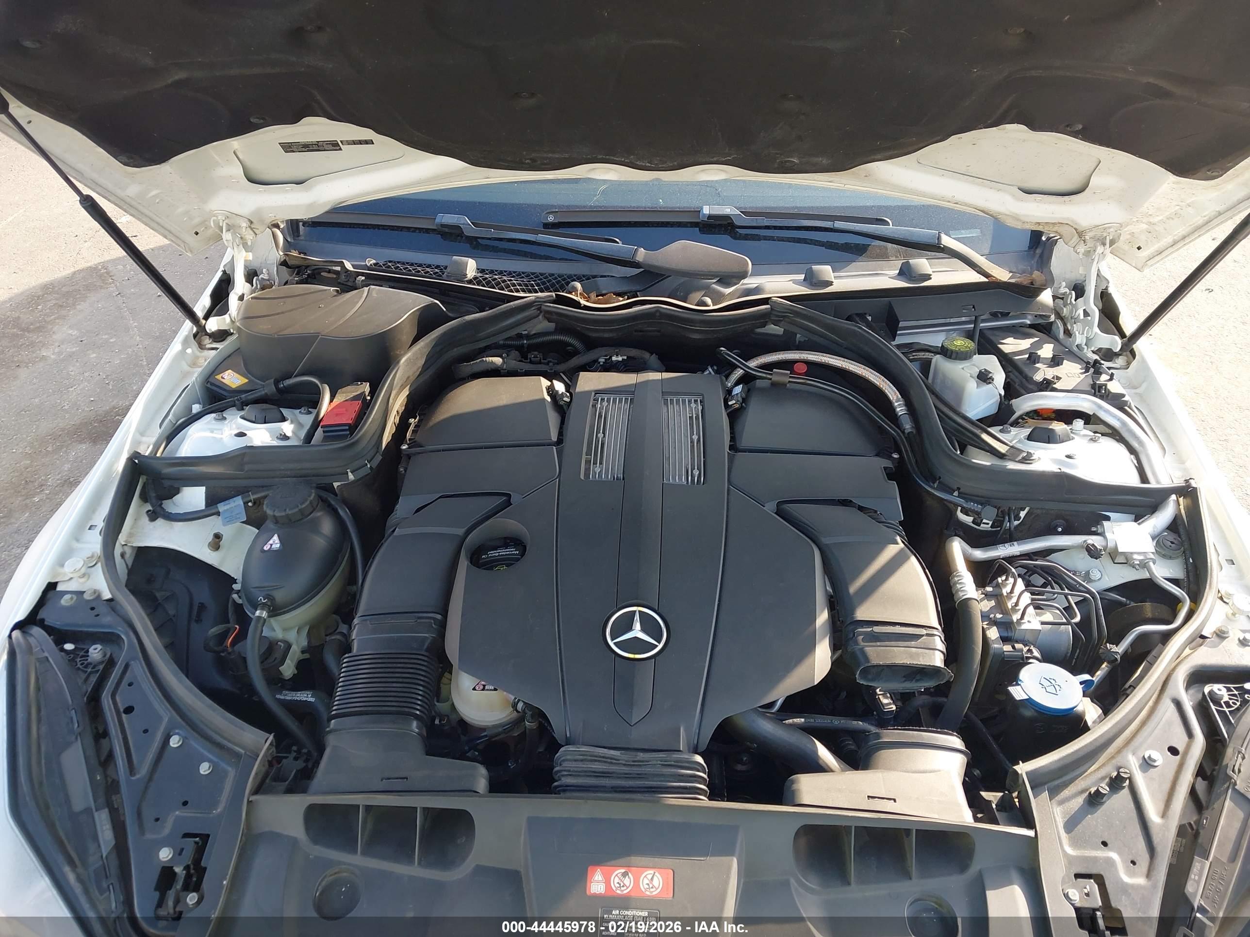 MERCEDES-BENZ E image 10