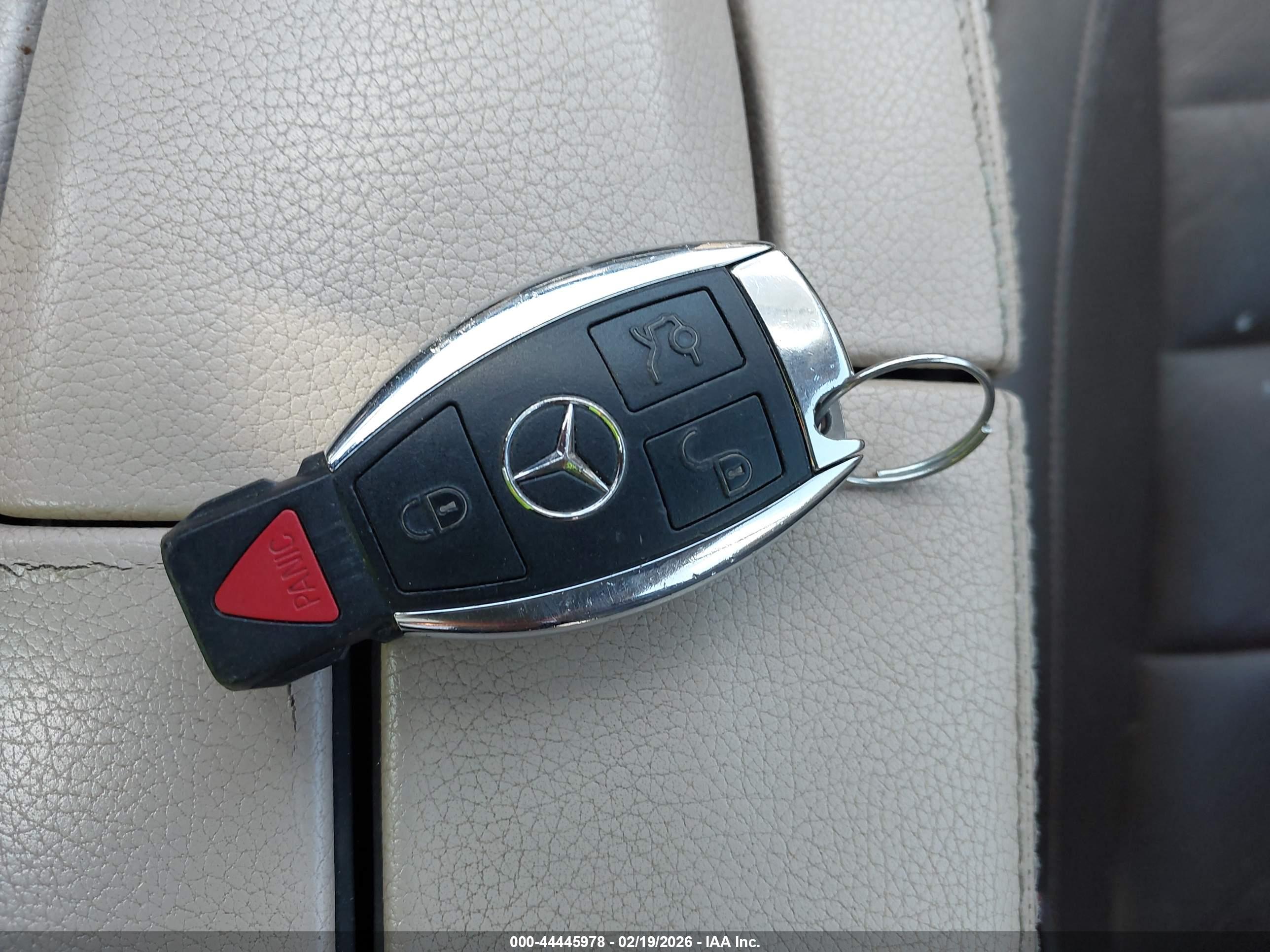 MERCEDES-BENZ E image 11