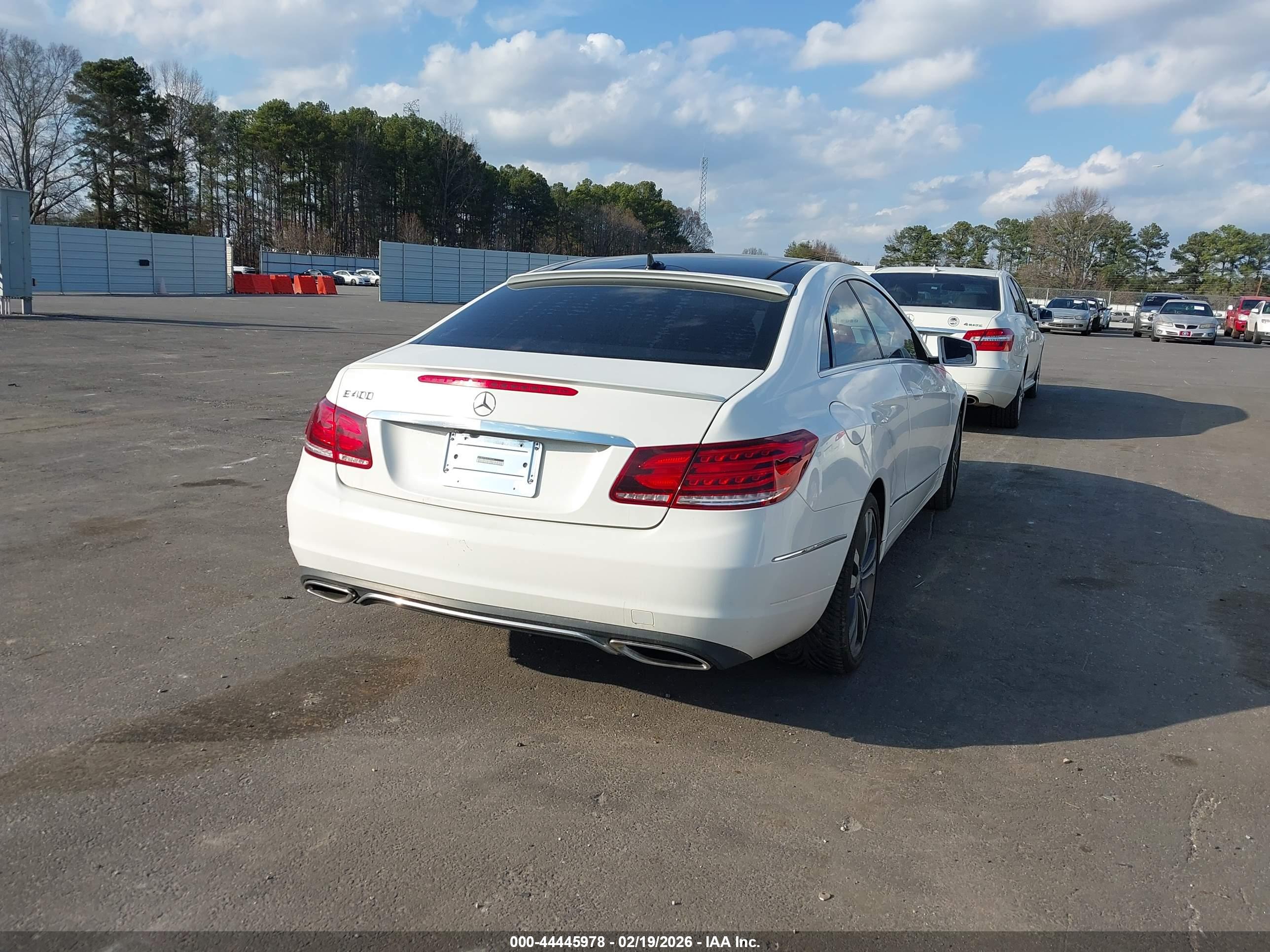 MERCEDES-BENZ E image 4