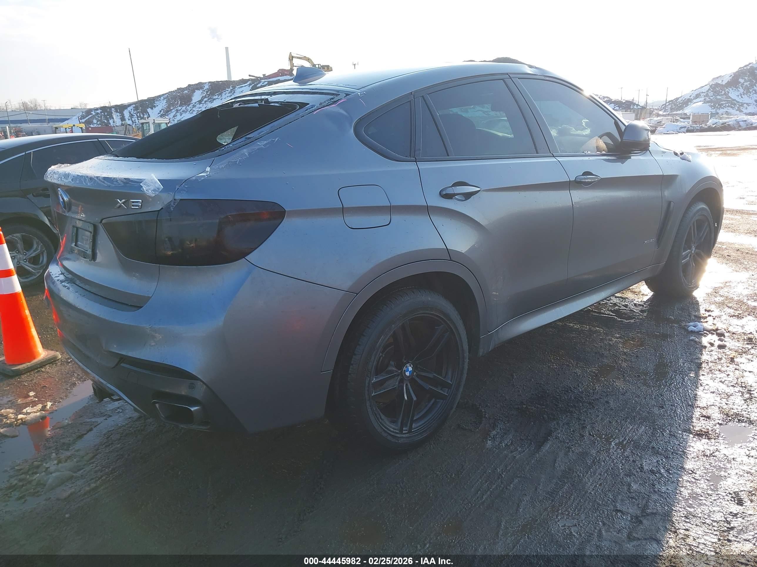 BMW X6 image 4