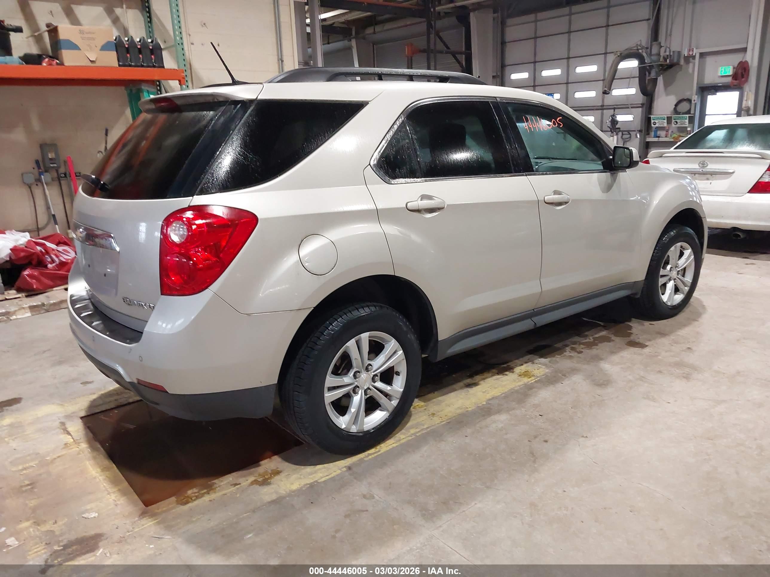 CHEVROLET EQUINOX image 4