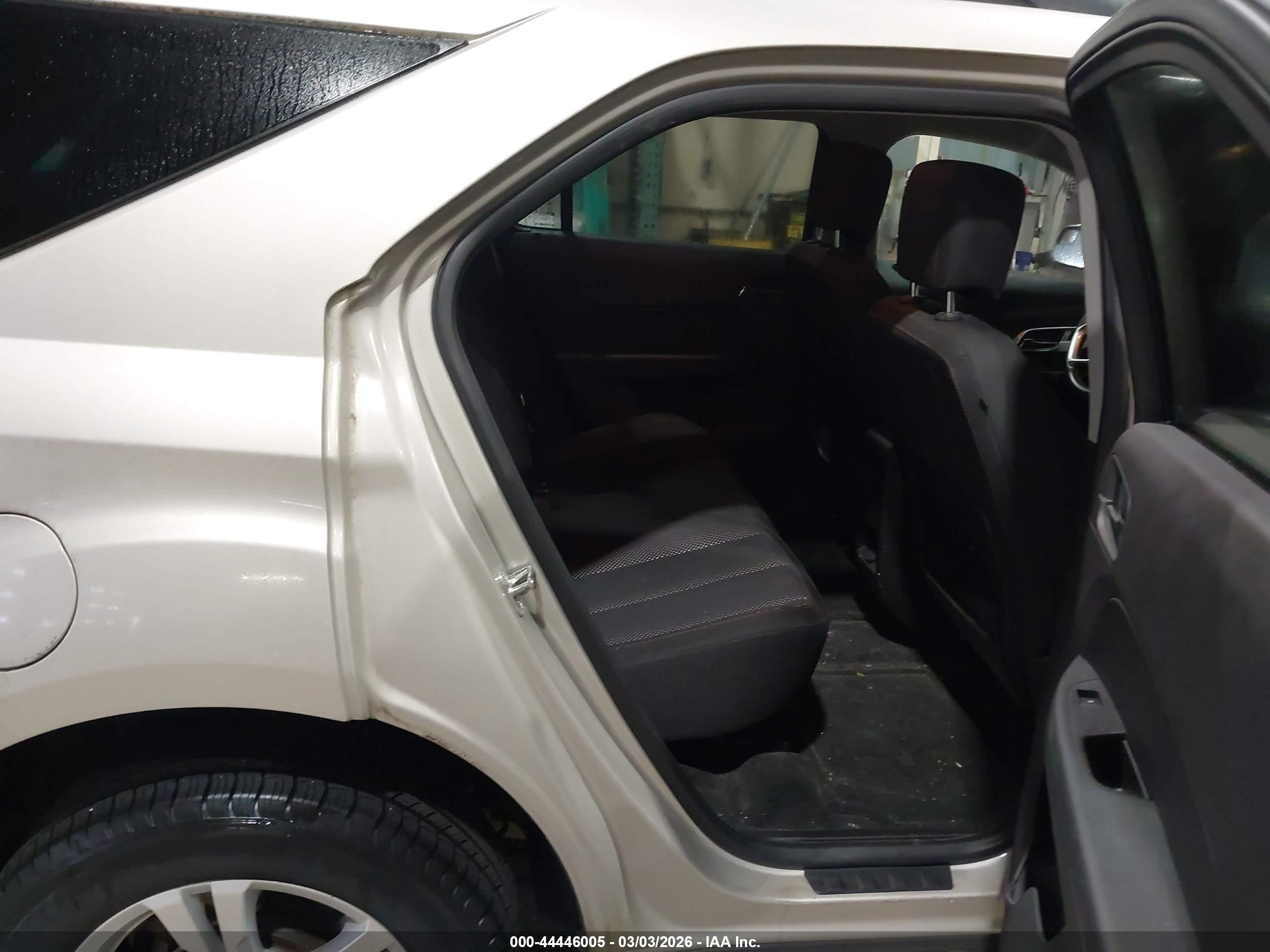 CHEVROLET EQUINOX image 8