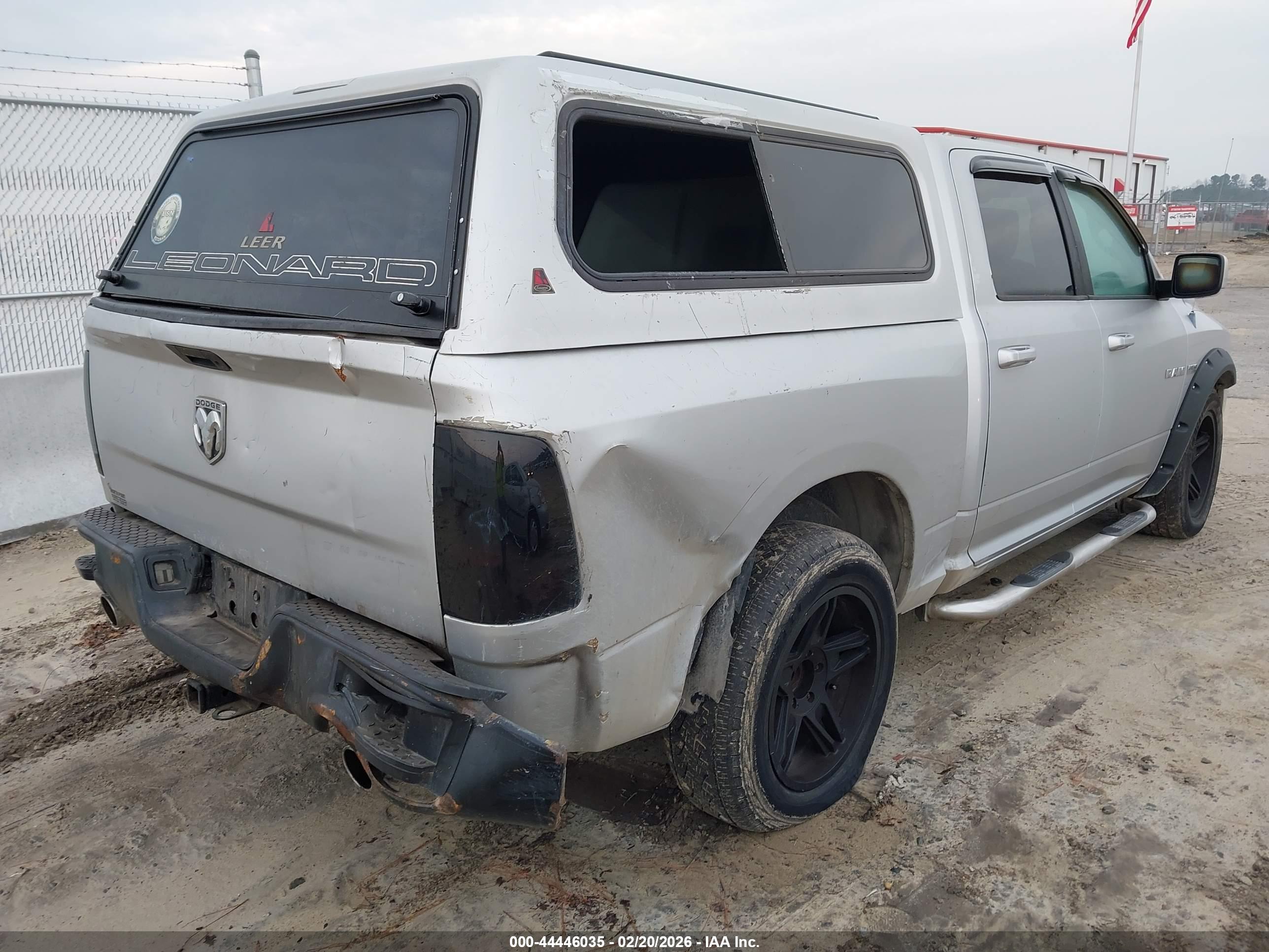 DODGE RAM image 6