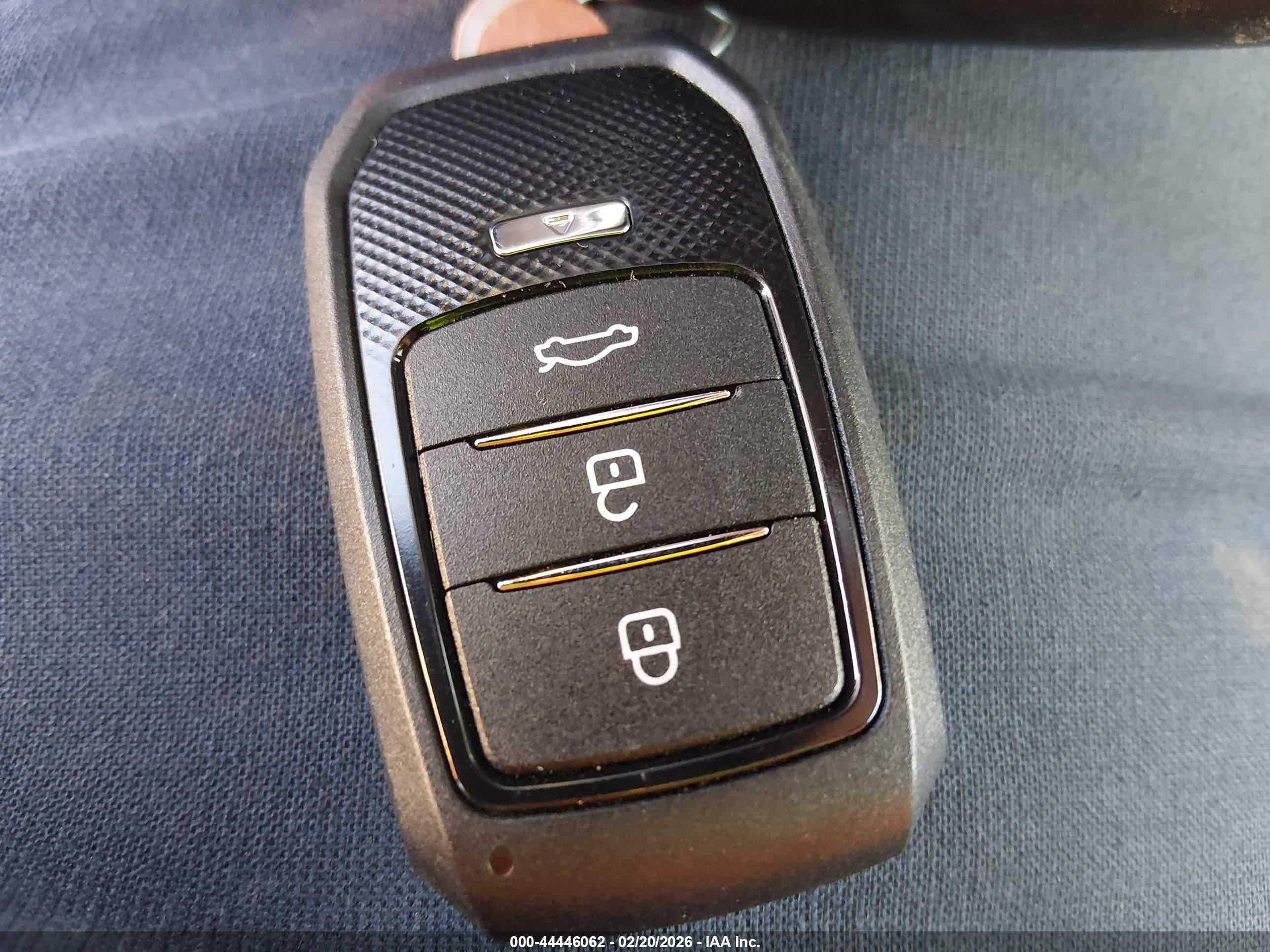 TOYOTA CAMRY image 11