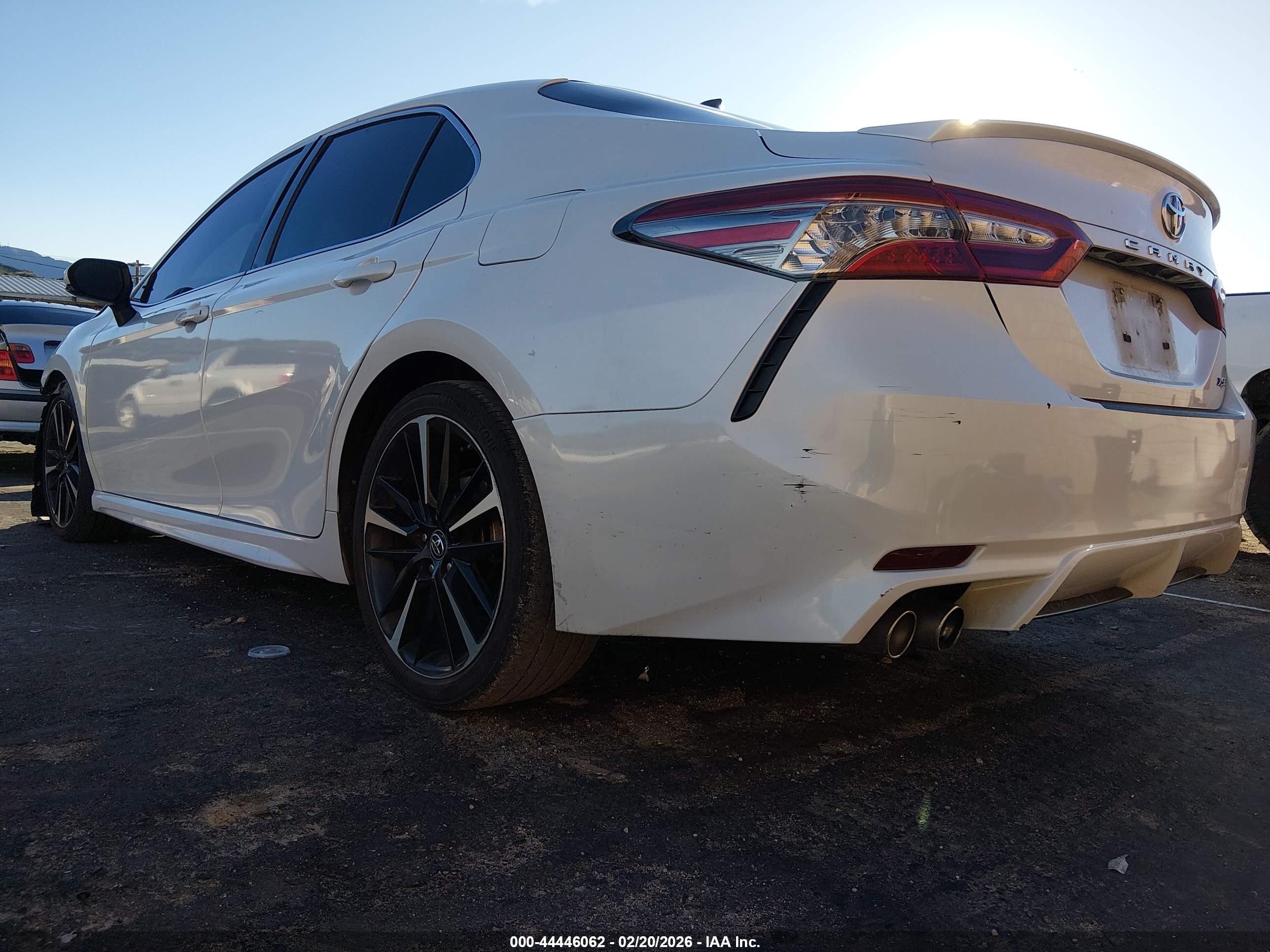 TOYOTA CAMRY image 3