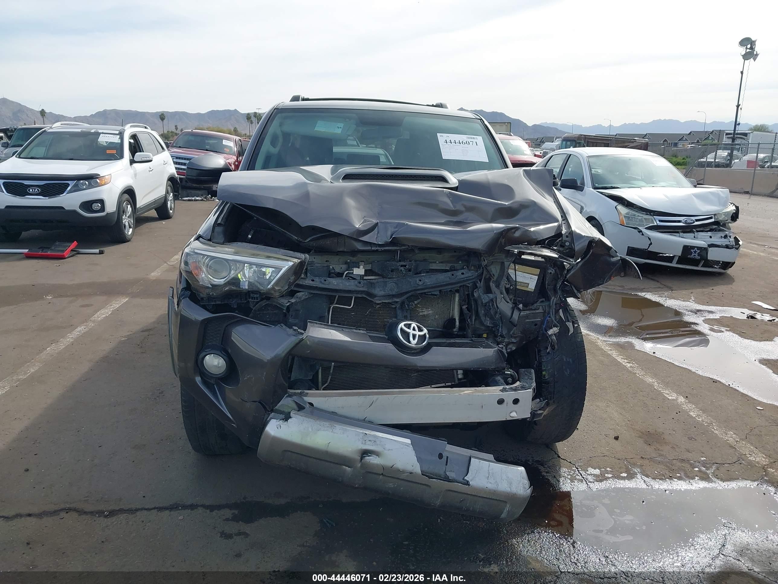 TOYOTA 4RUNNER image 6