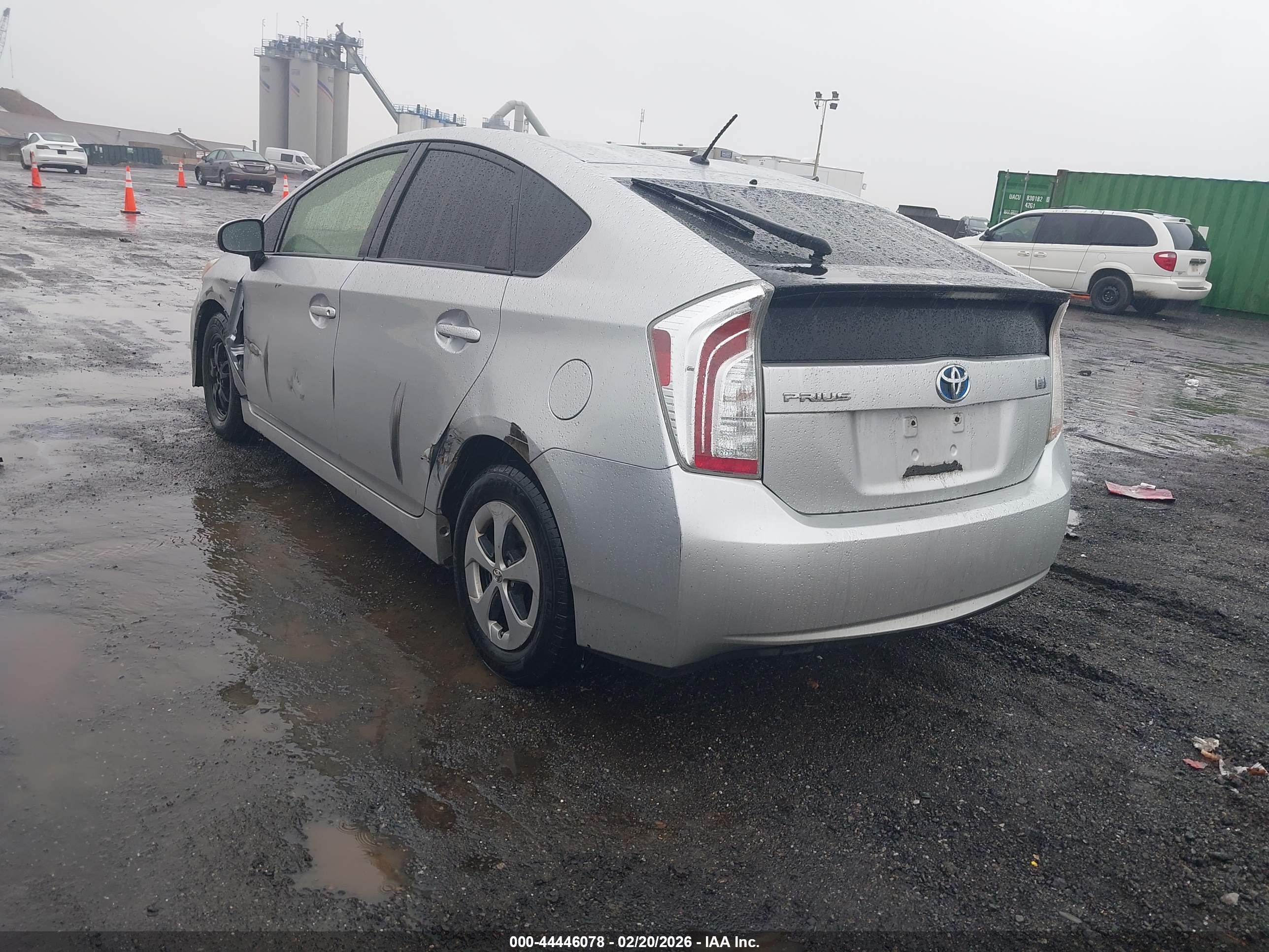 TOYOTA PRIUS image 3