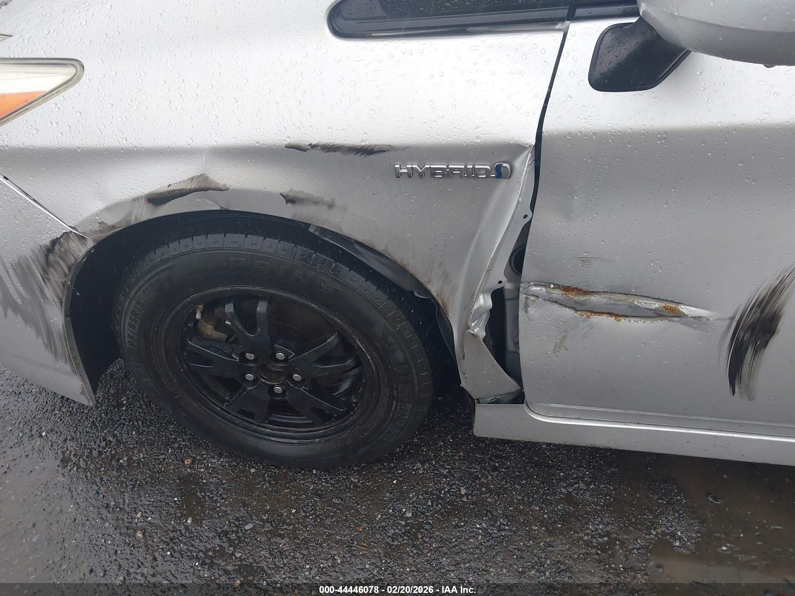 TOYOTA PRIUS image 6