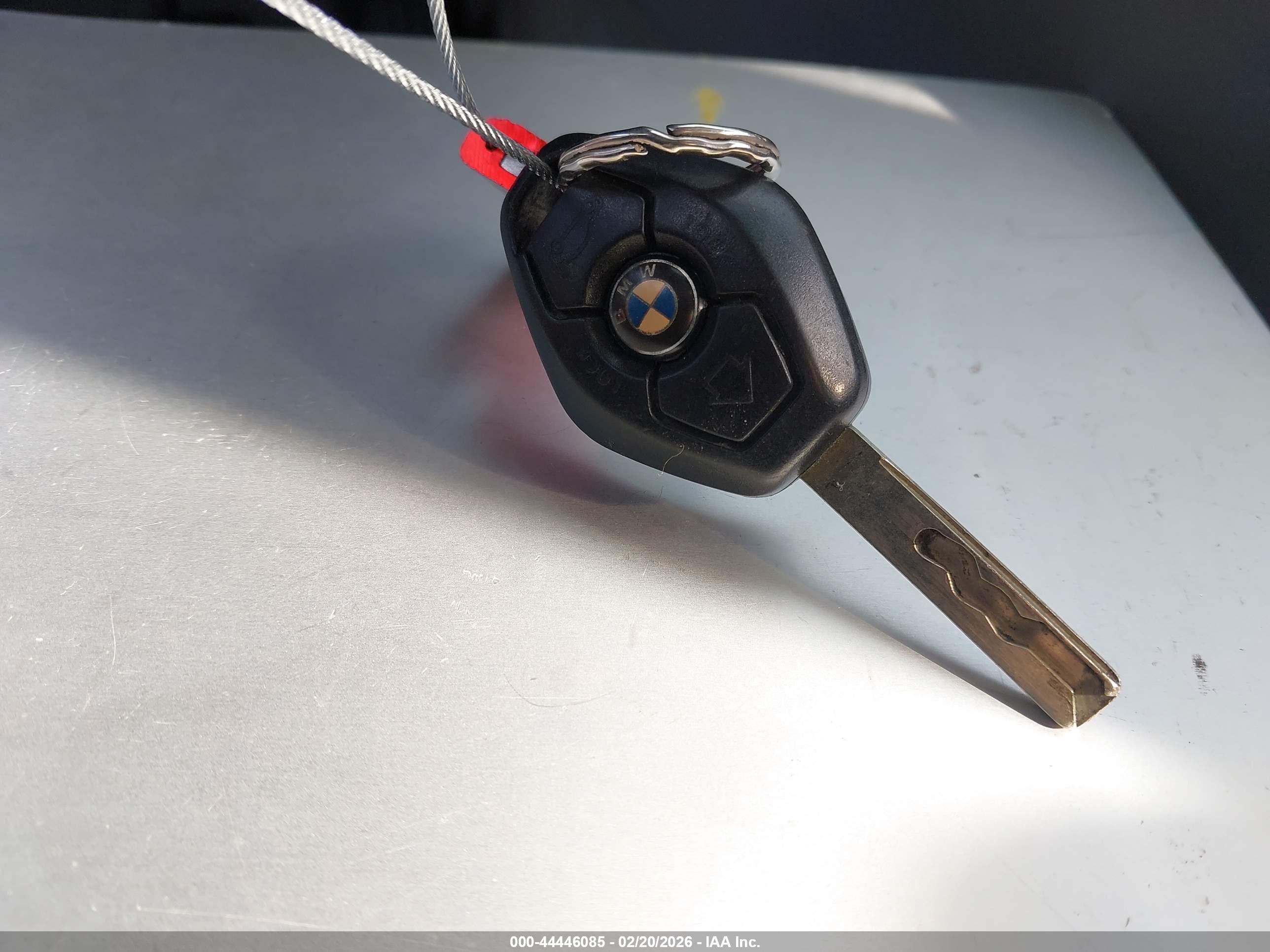 BMW 325I image 11
