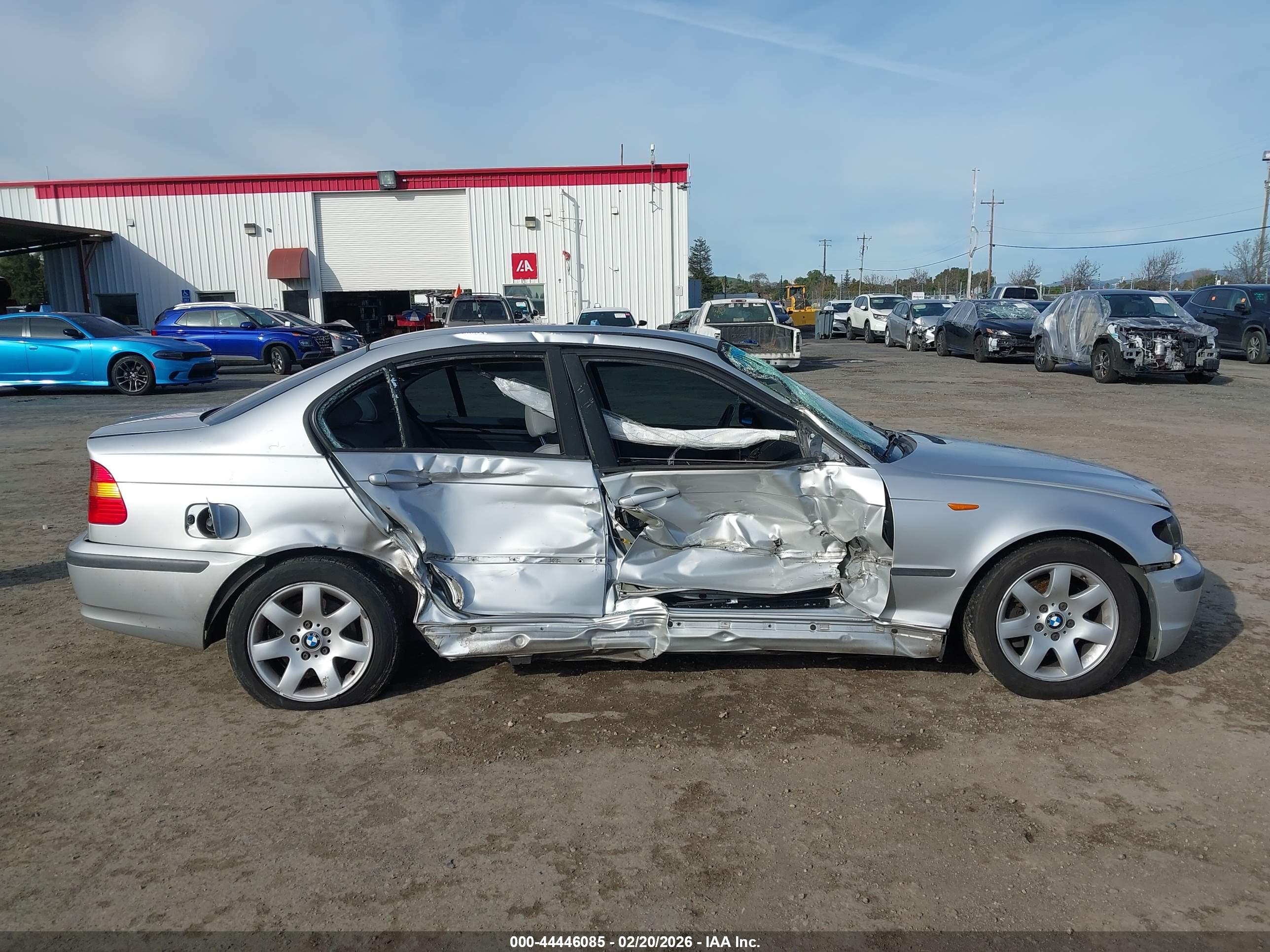BMW 325I image 6