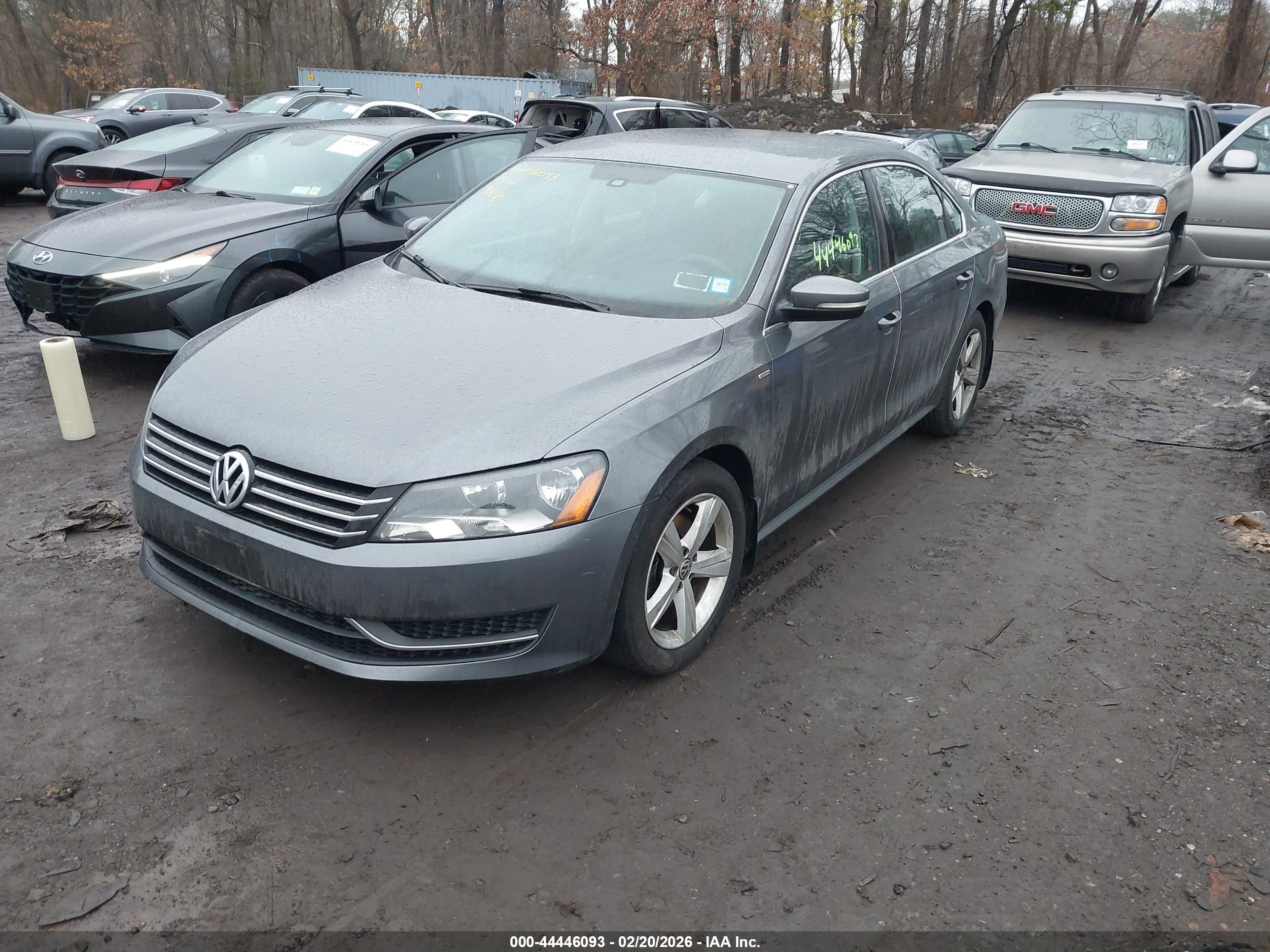 VOLKSWAGEN PASSAT image 2