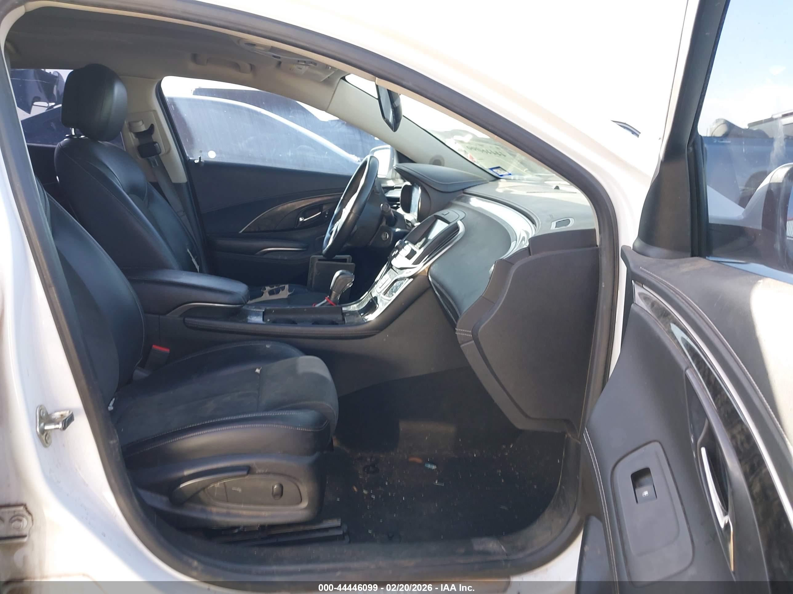 BUICK LACROSSE image 5