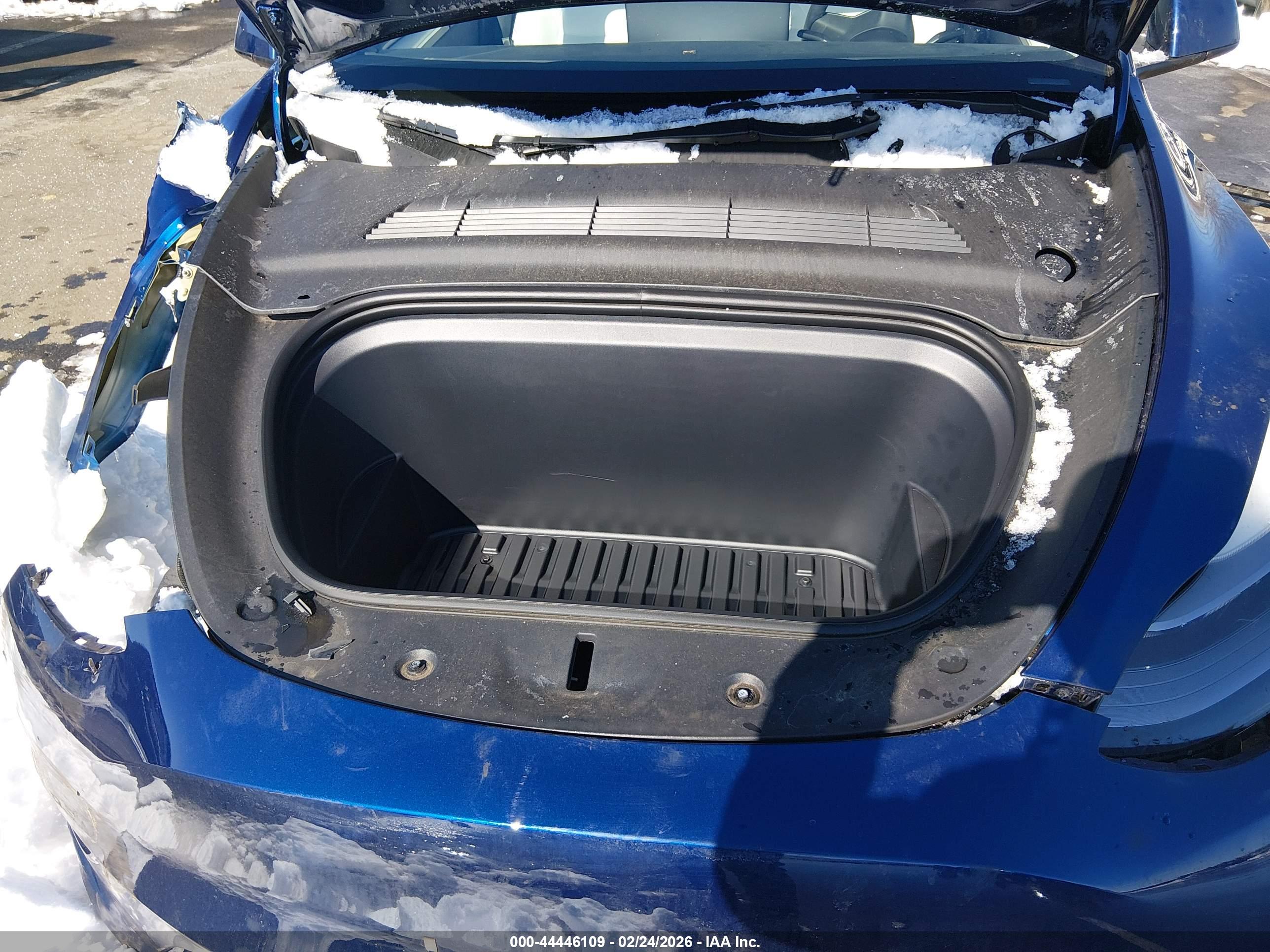 TESLA MODEL image 10