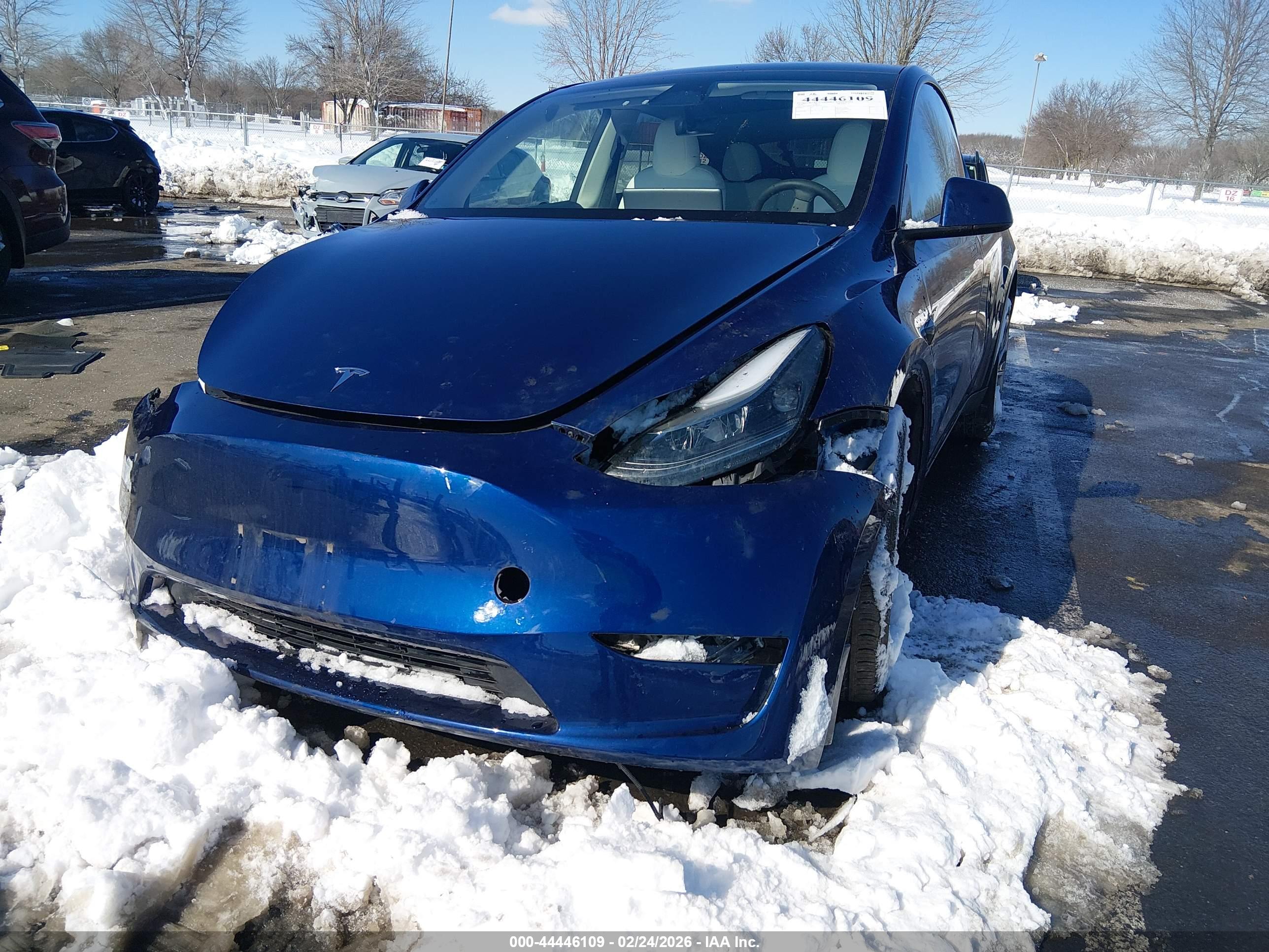 TESLA MODEL image 2