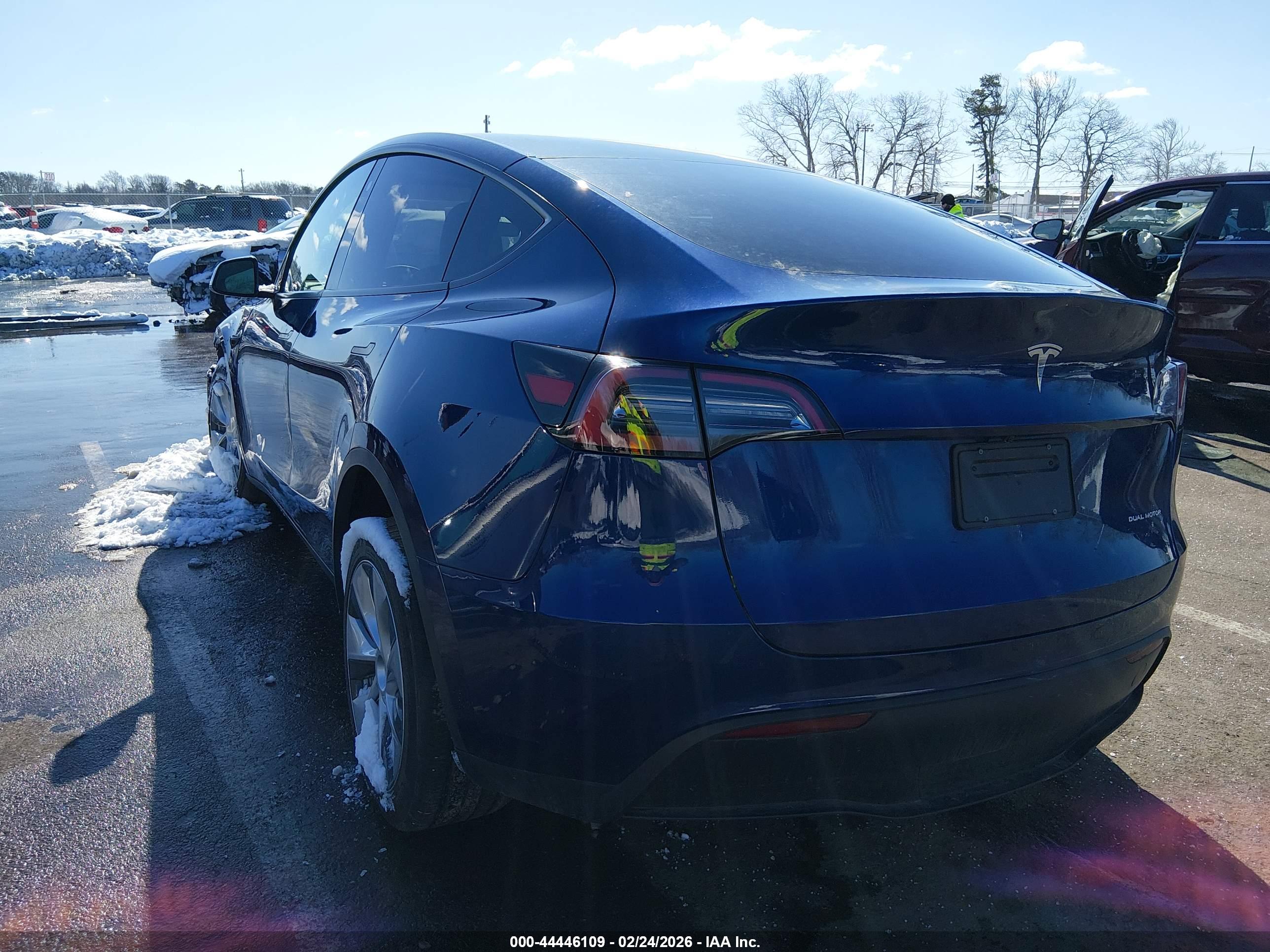 TESLA MODEL image 3