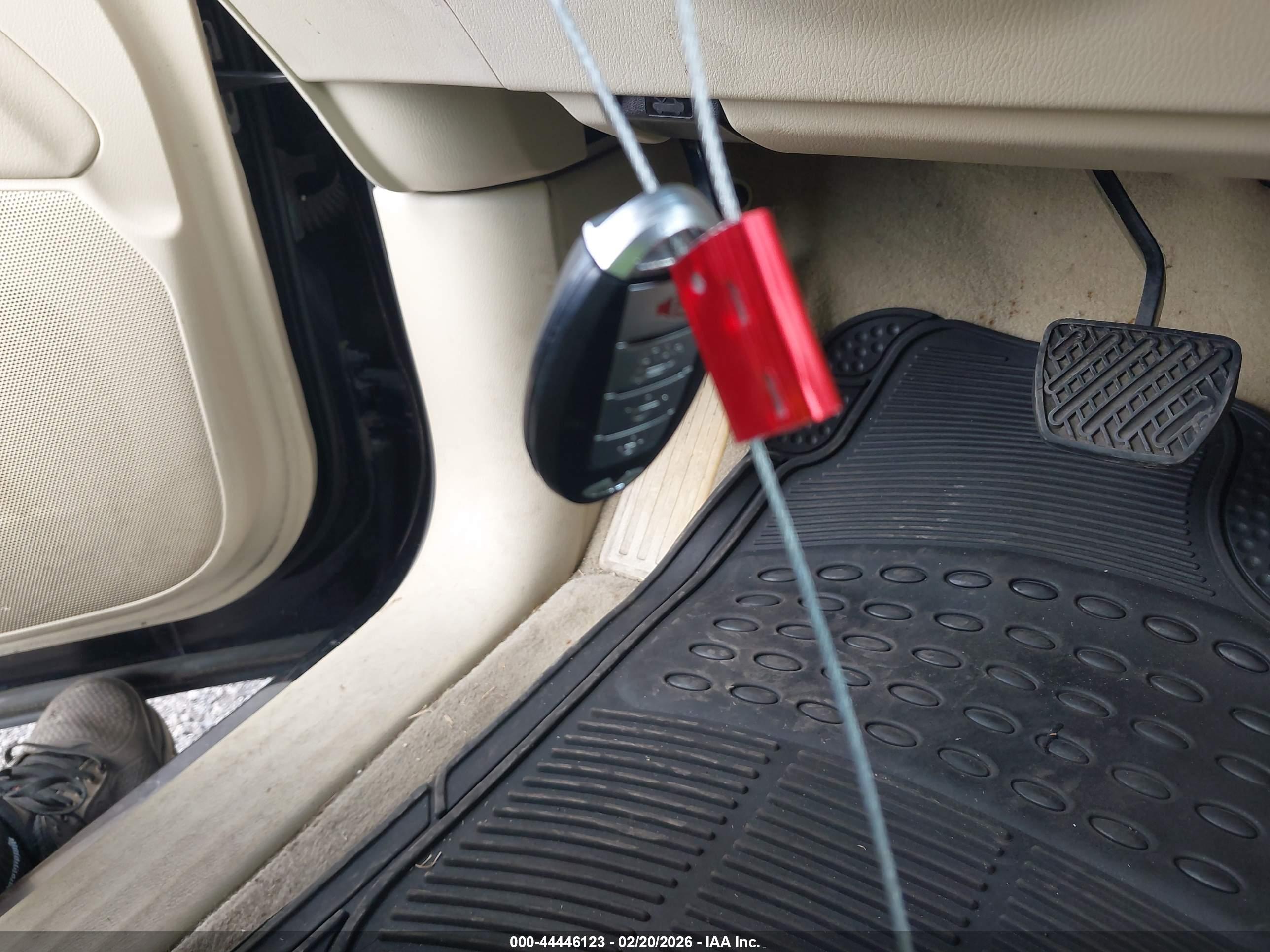 INFINITI QX56 image 11