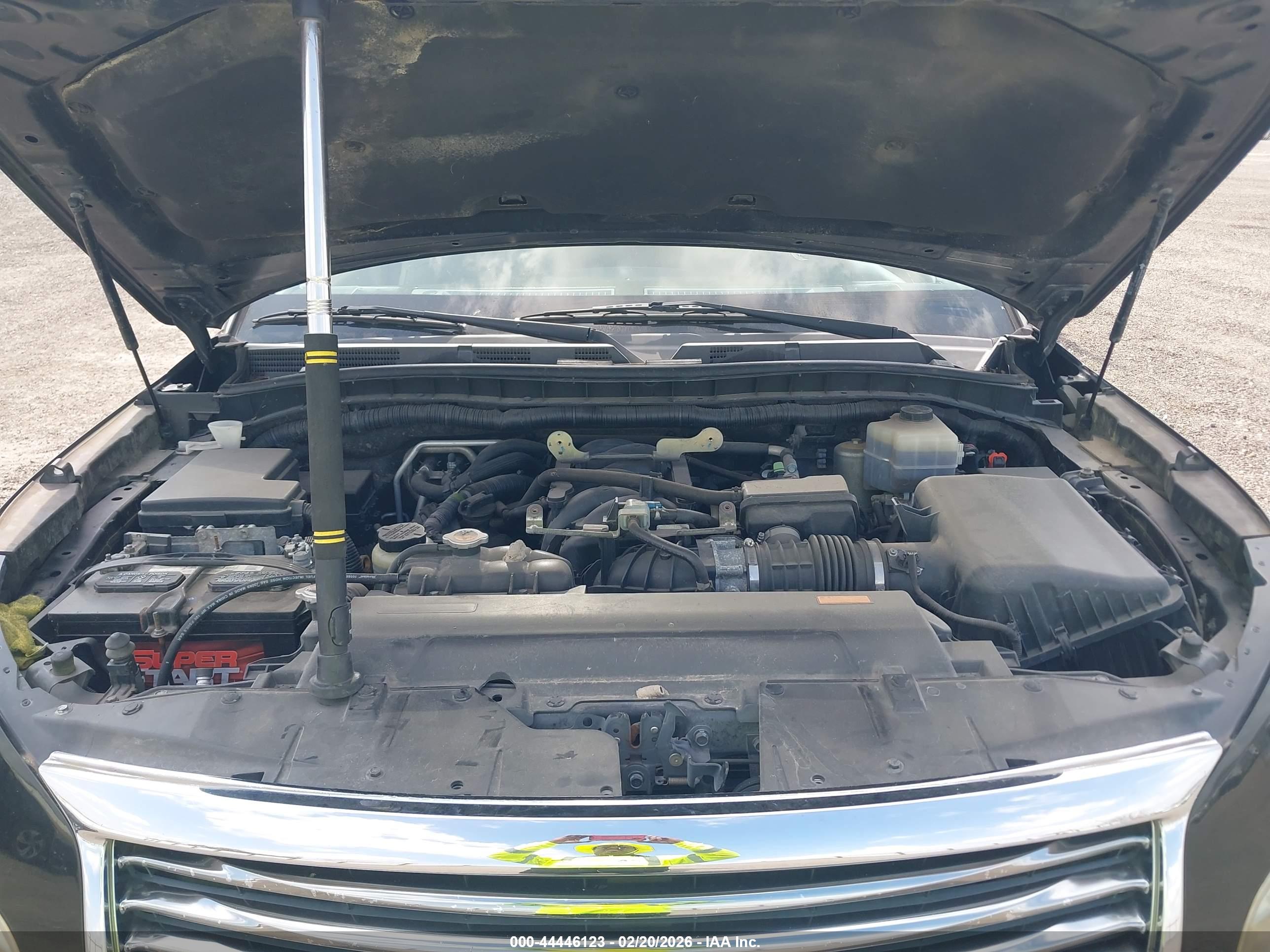 INFINITI QX56 image 6