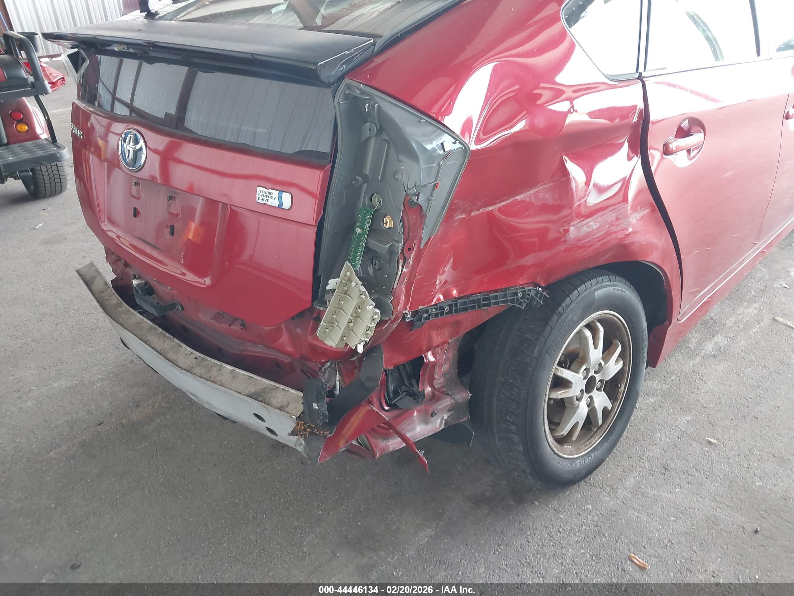 TOYOTA PRIUS image 6