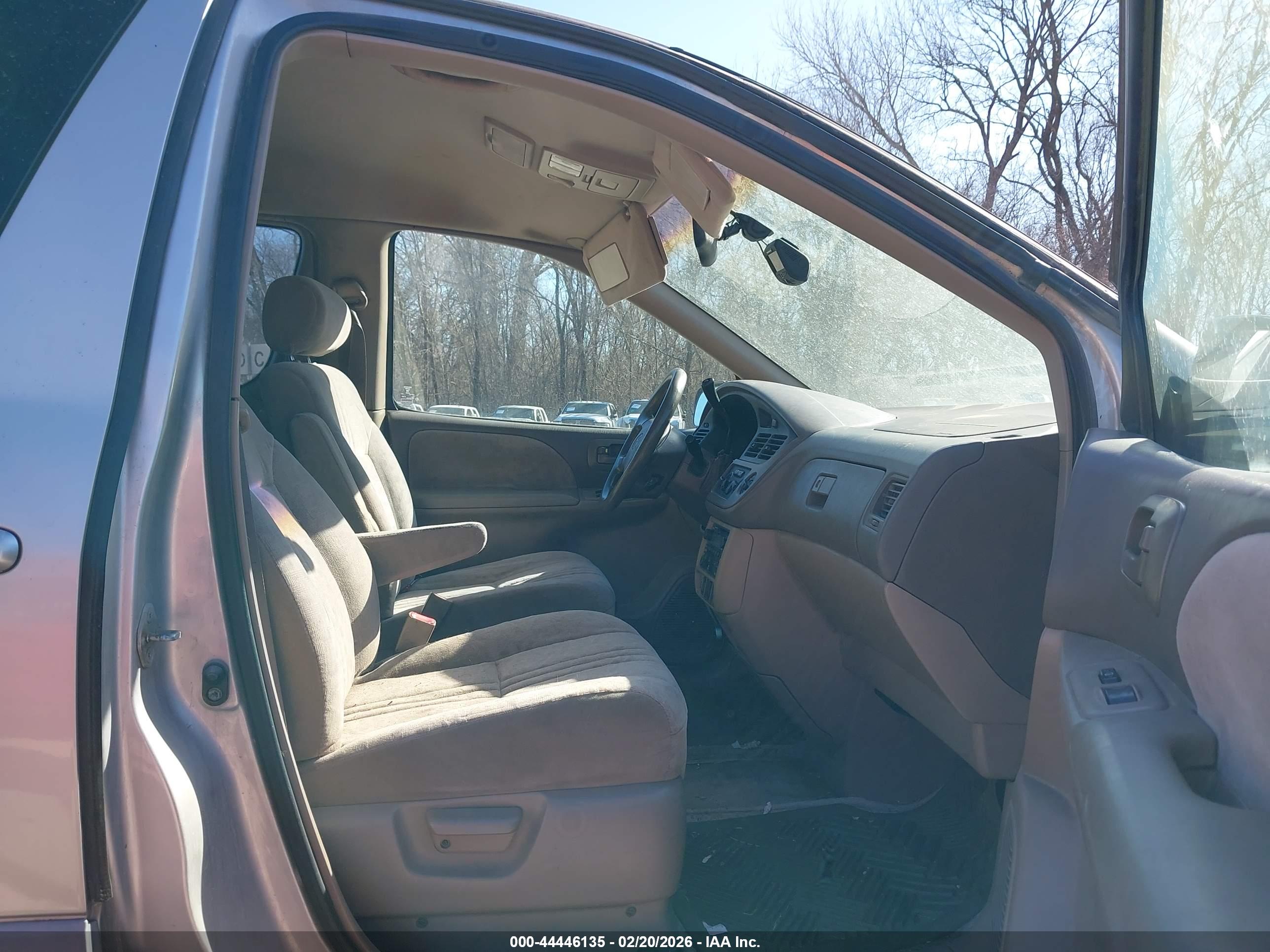 TOYOTA SIENNA image 5