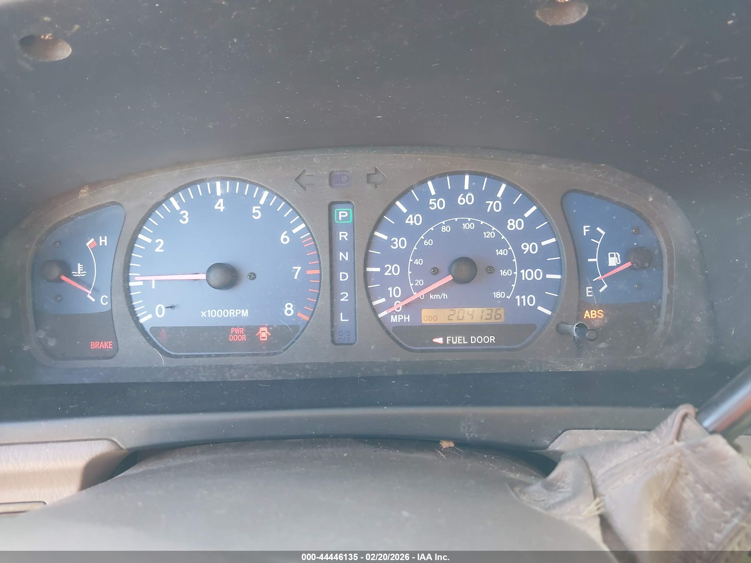 TOYOTA SIENNA image 7