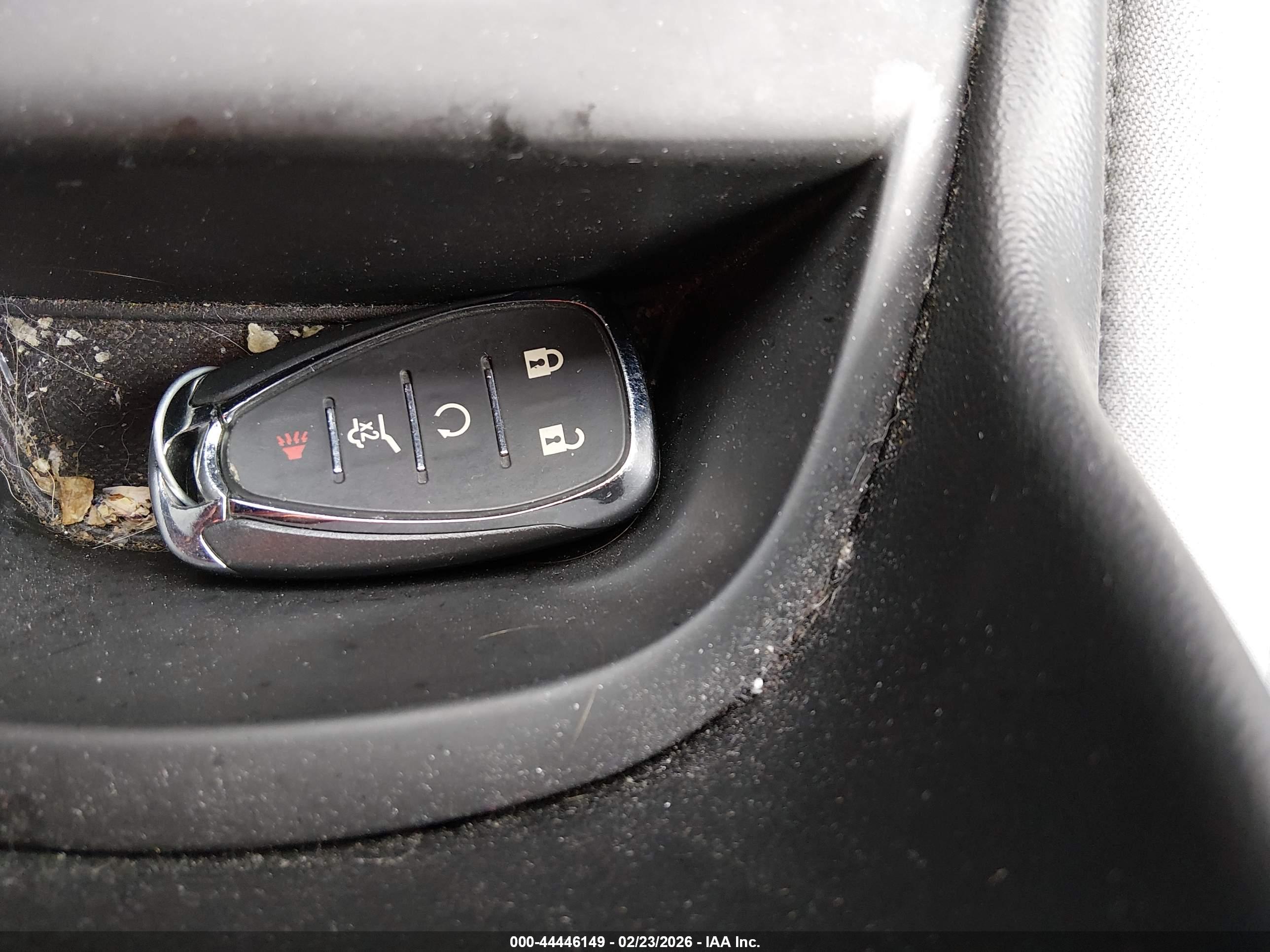 CHEVROLET EQUINOX image 11