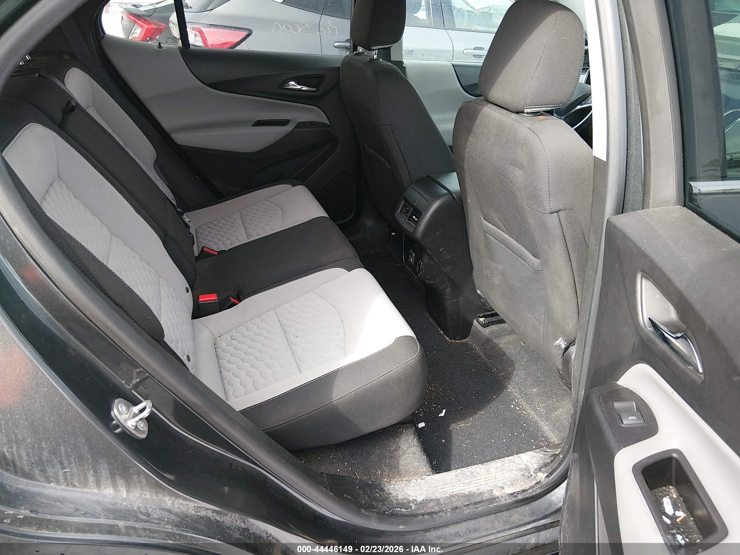 CHEVROLET EQUINOX image 8