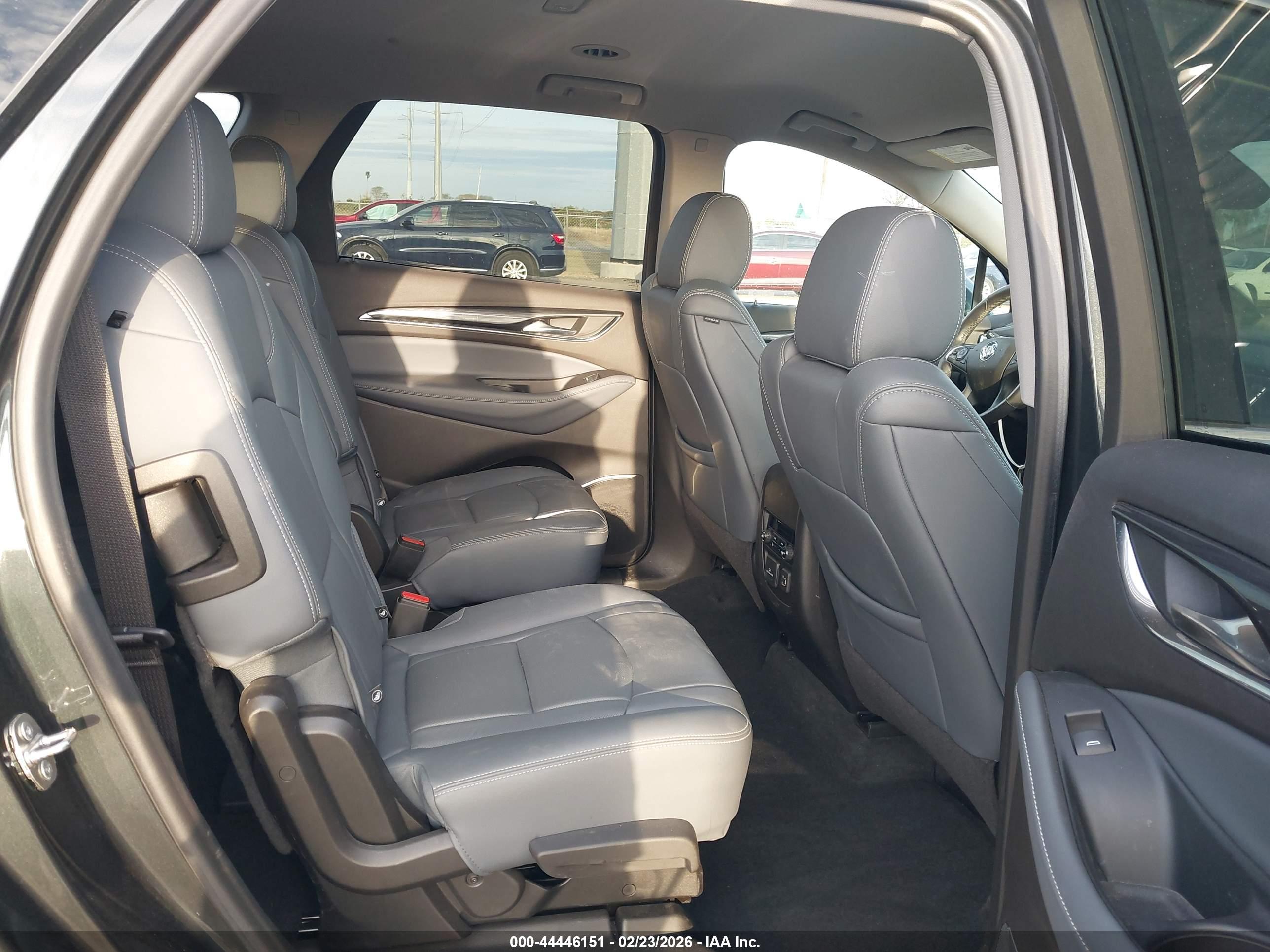 BUICK ENCLAVE image 8