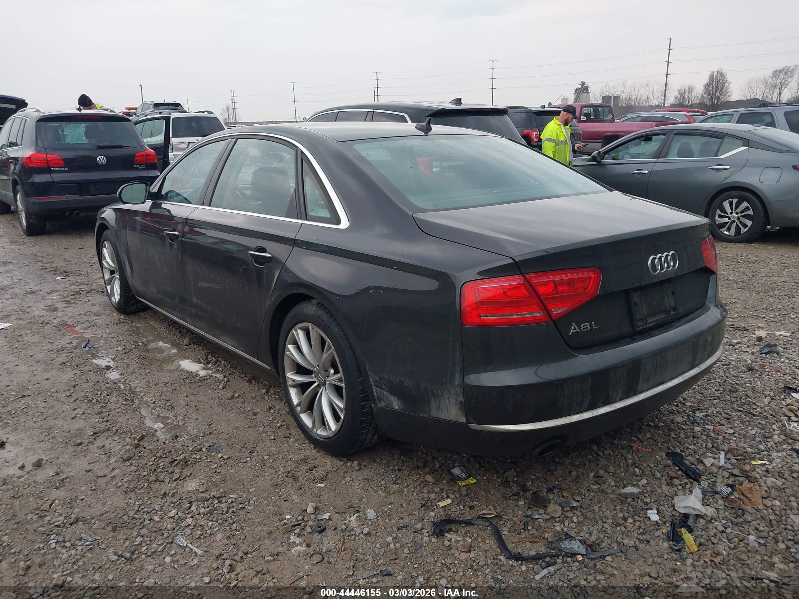 AUDI A8 image 3