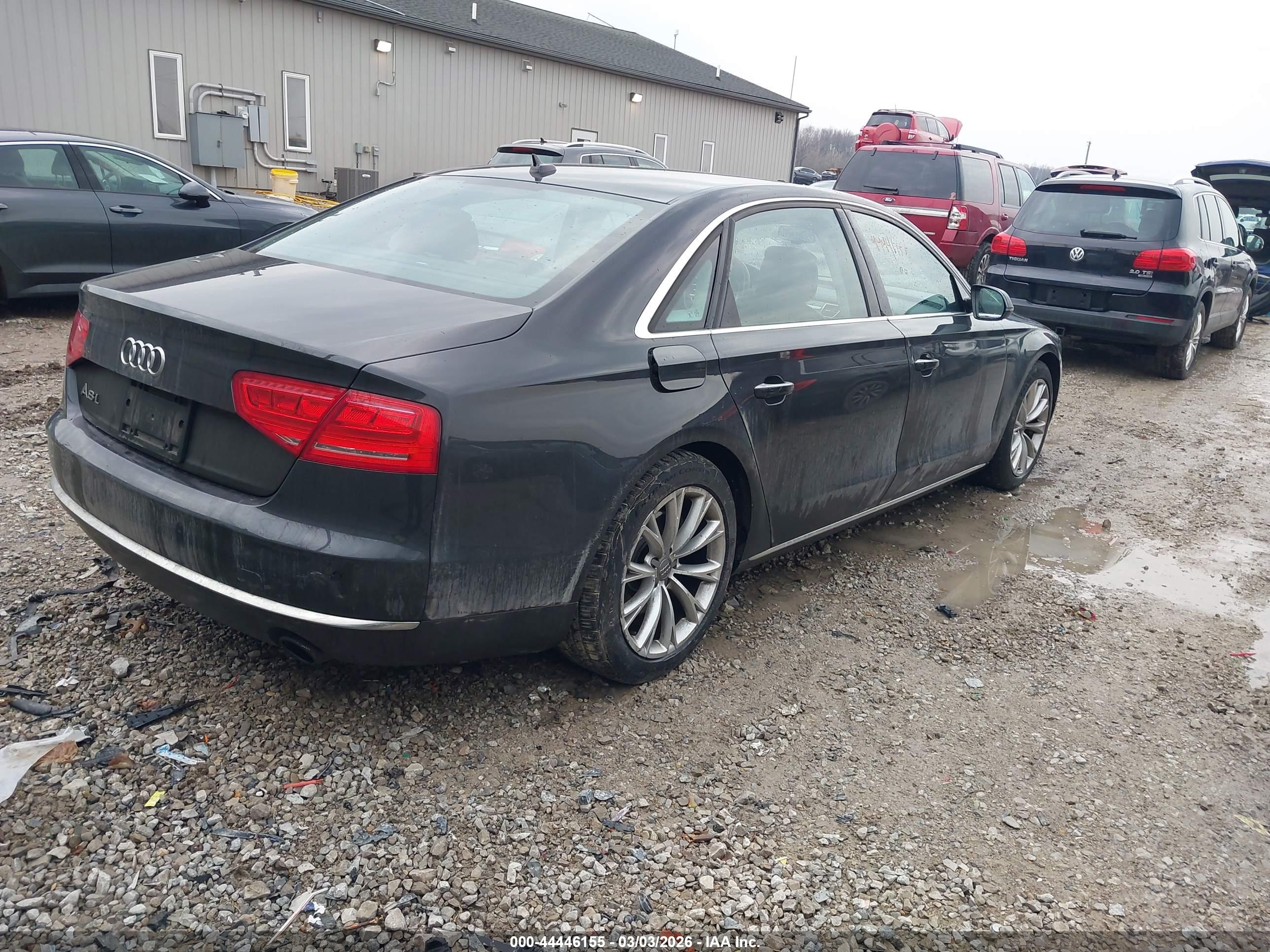 AUDI A8 image 4