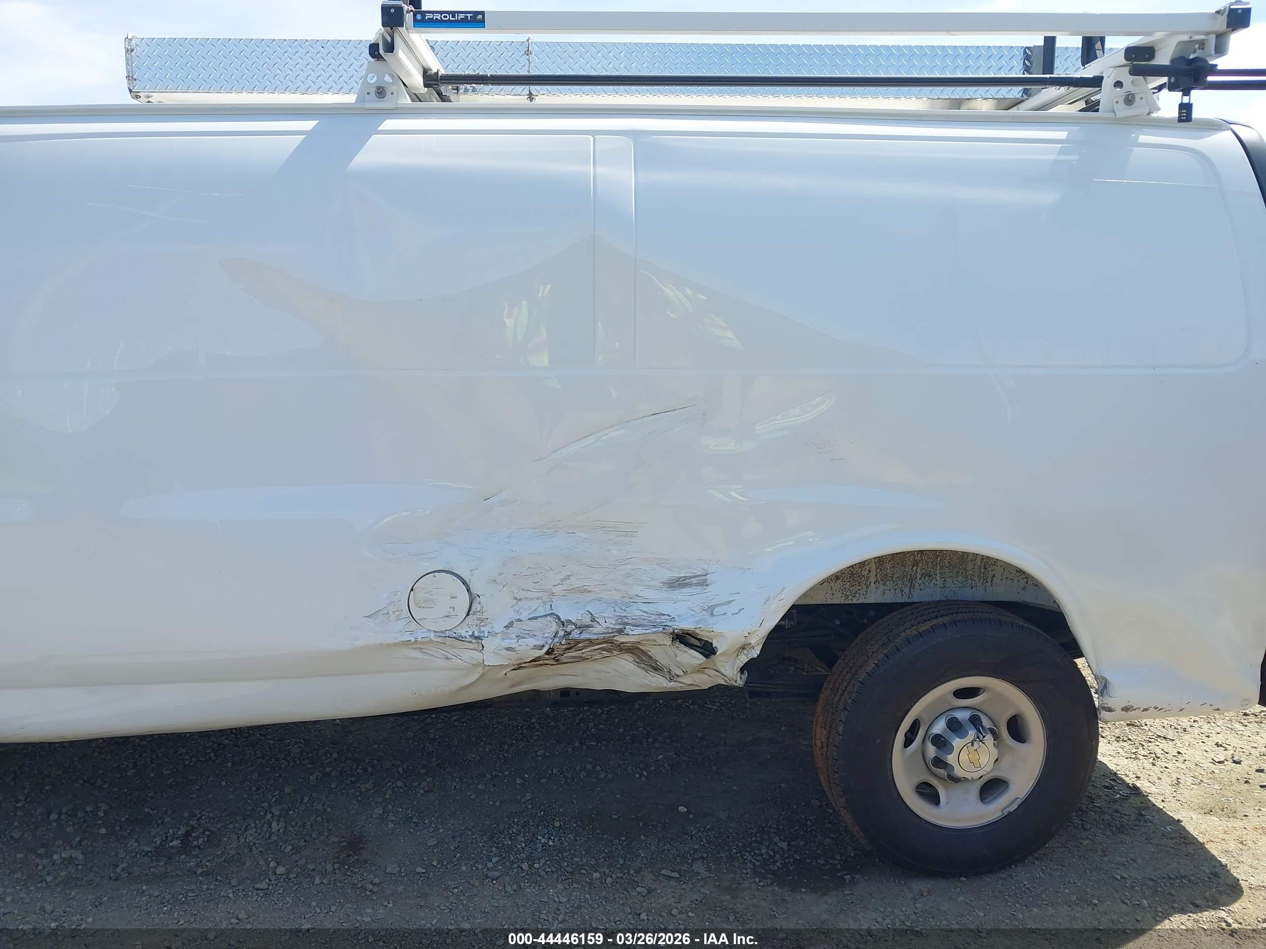 CHEVROLET EXPRESS image 6